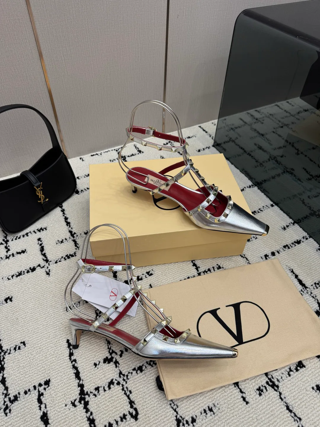 Босоножки Женские Valentino 17594499