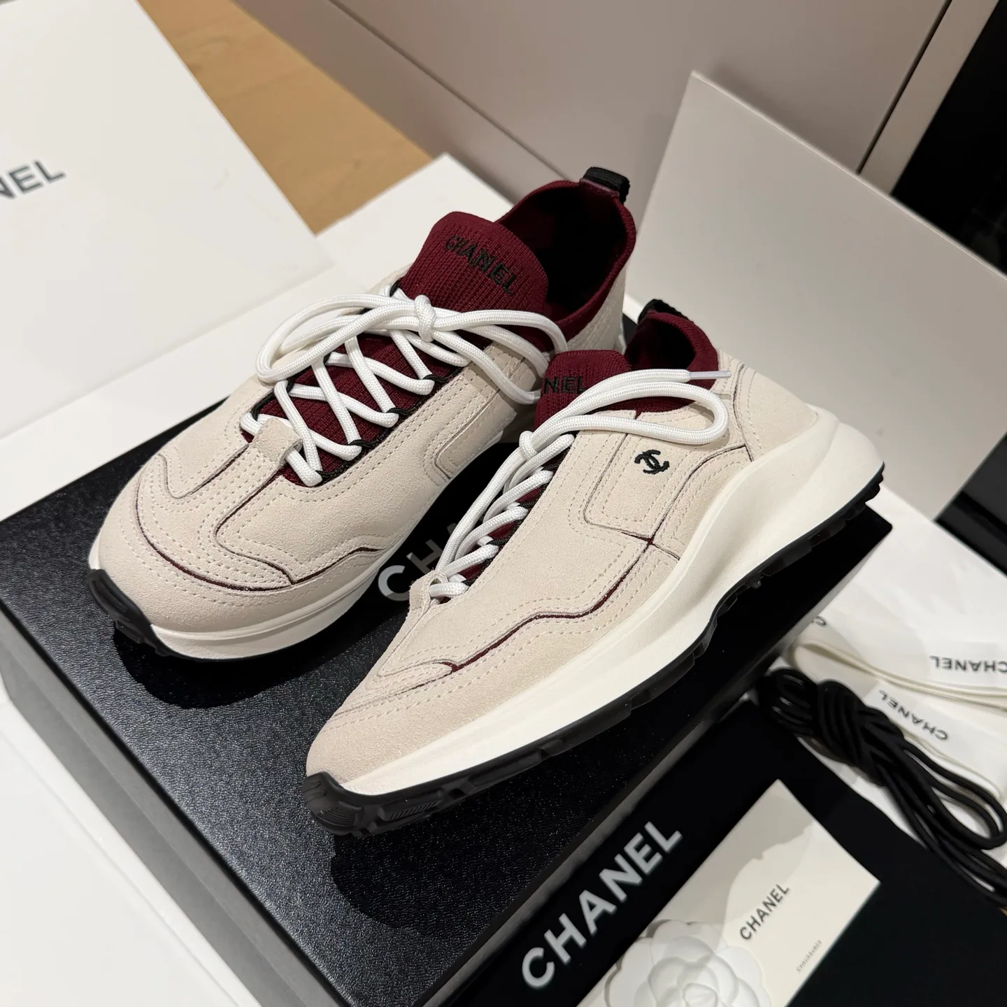 Кроссовки Женские Chanel 18121487