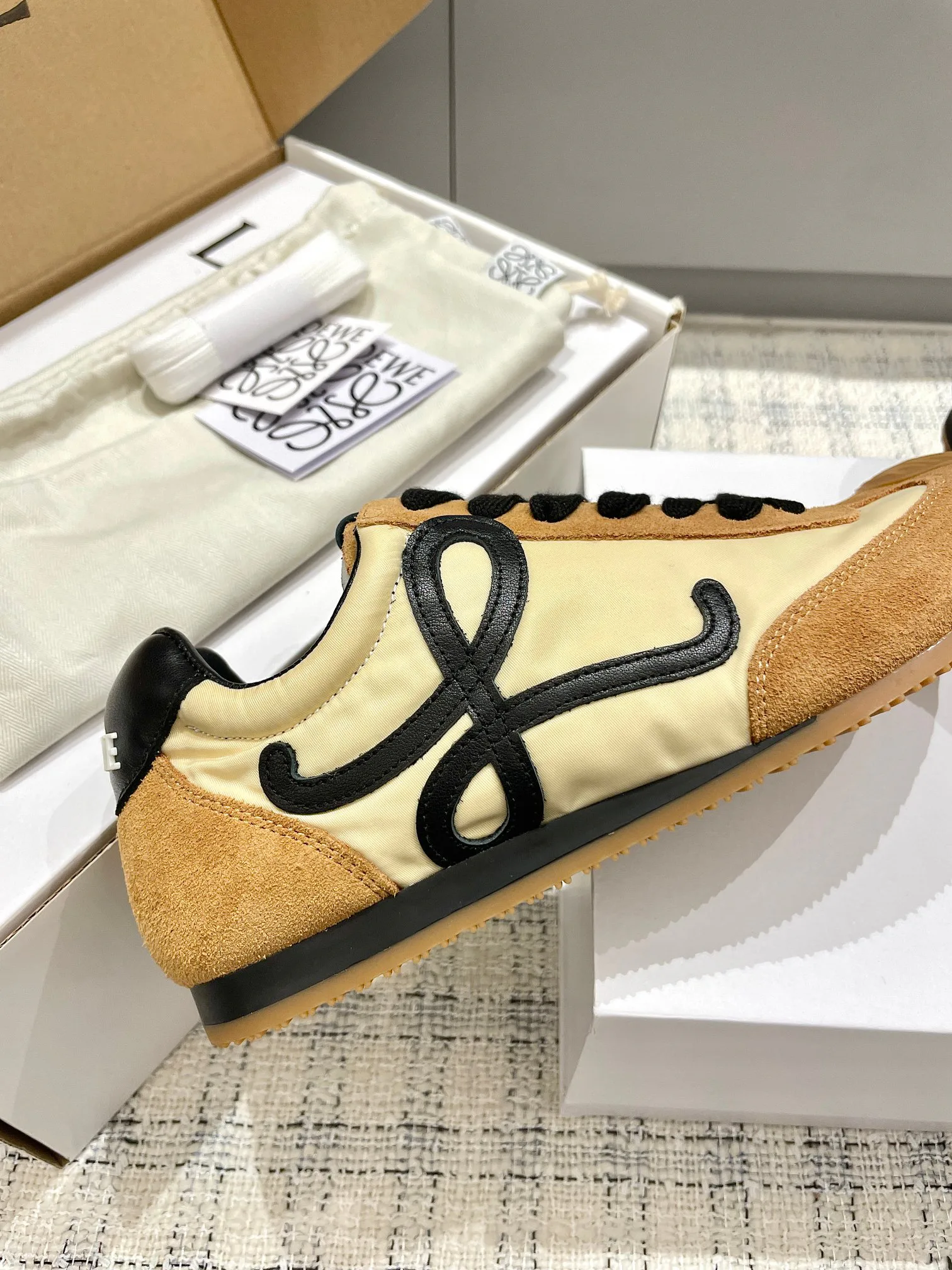 Кроссовки Женские Loewe 10822597