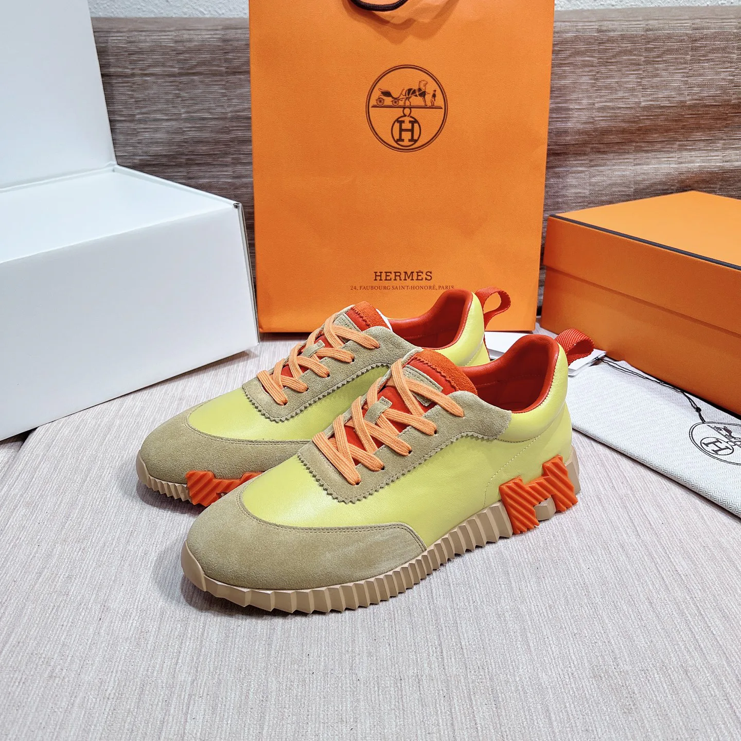 Кроссовки Женские Hermes 17749548