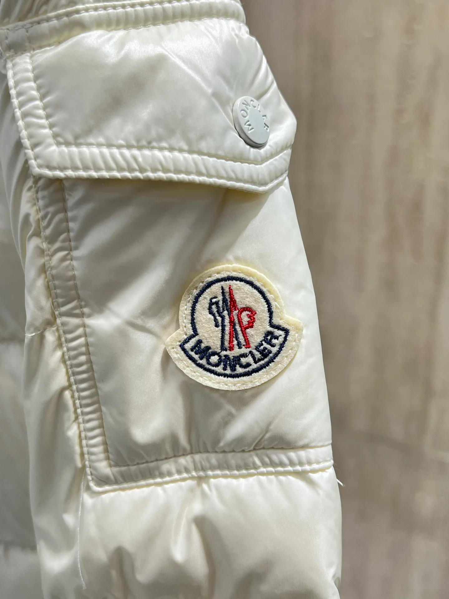 Куртки И Пуховики Мужские Moncler 18231421
