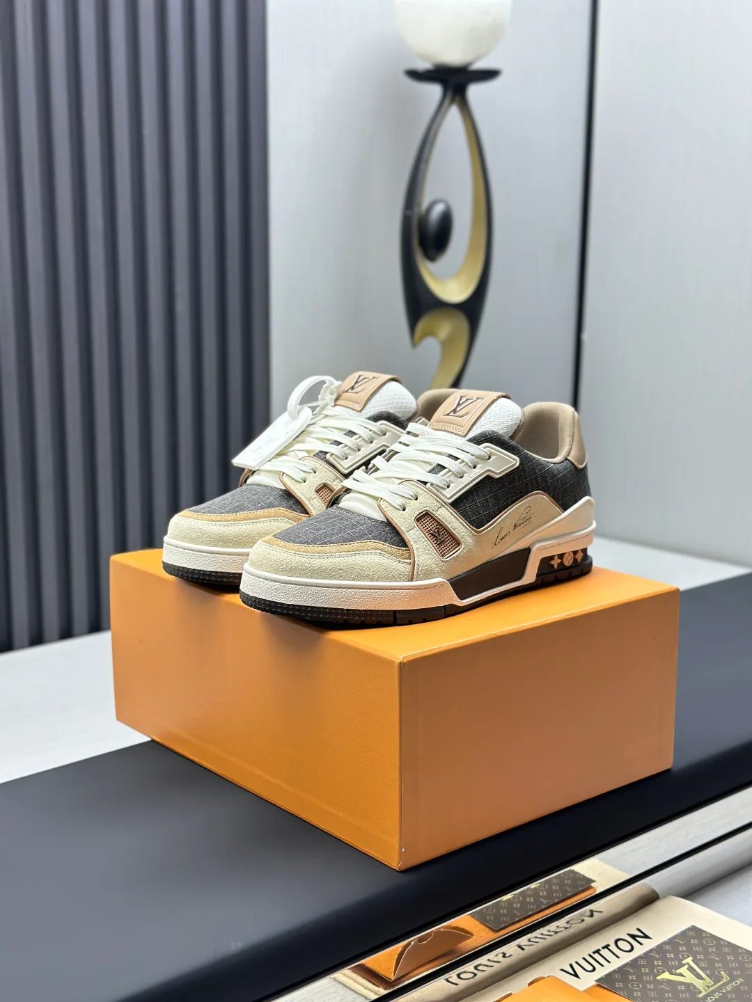 Кроссовки Женские Louis Vuitton 153023