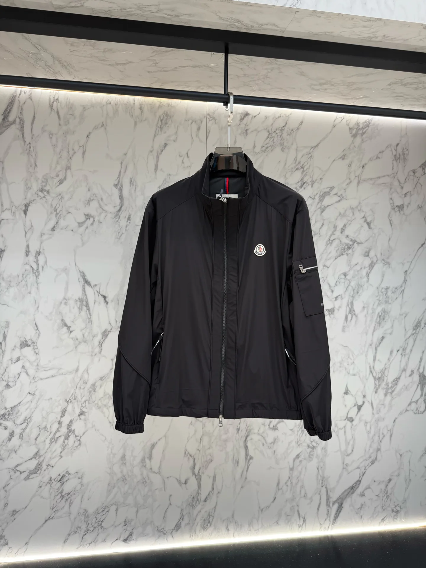 Куртки И Пуховики Мужские Moncler 11512924
