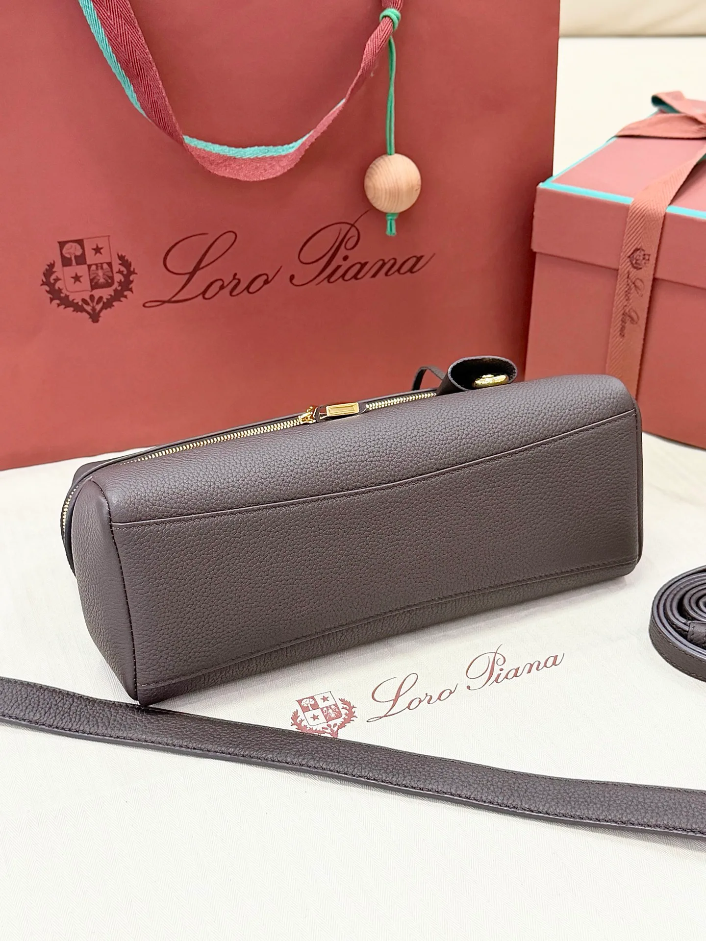 Классические Сумки Женские Loro Piana 17692349