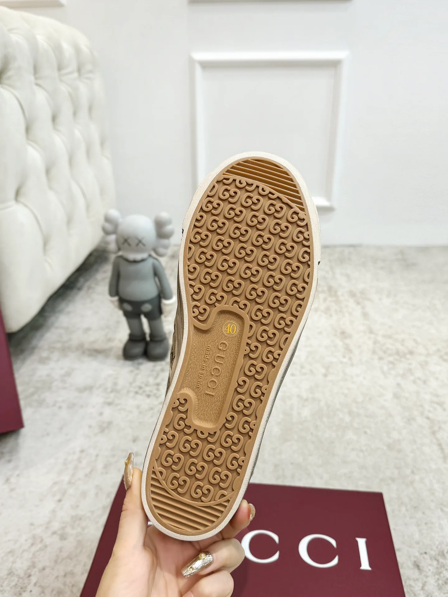 Кроссовки Женские Gucci 18139046