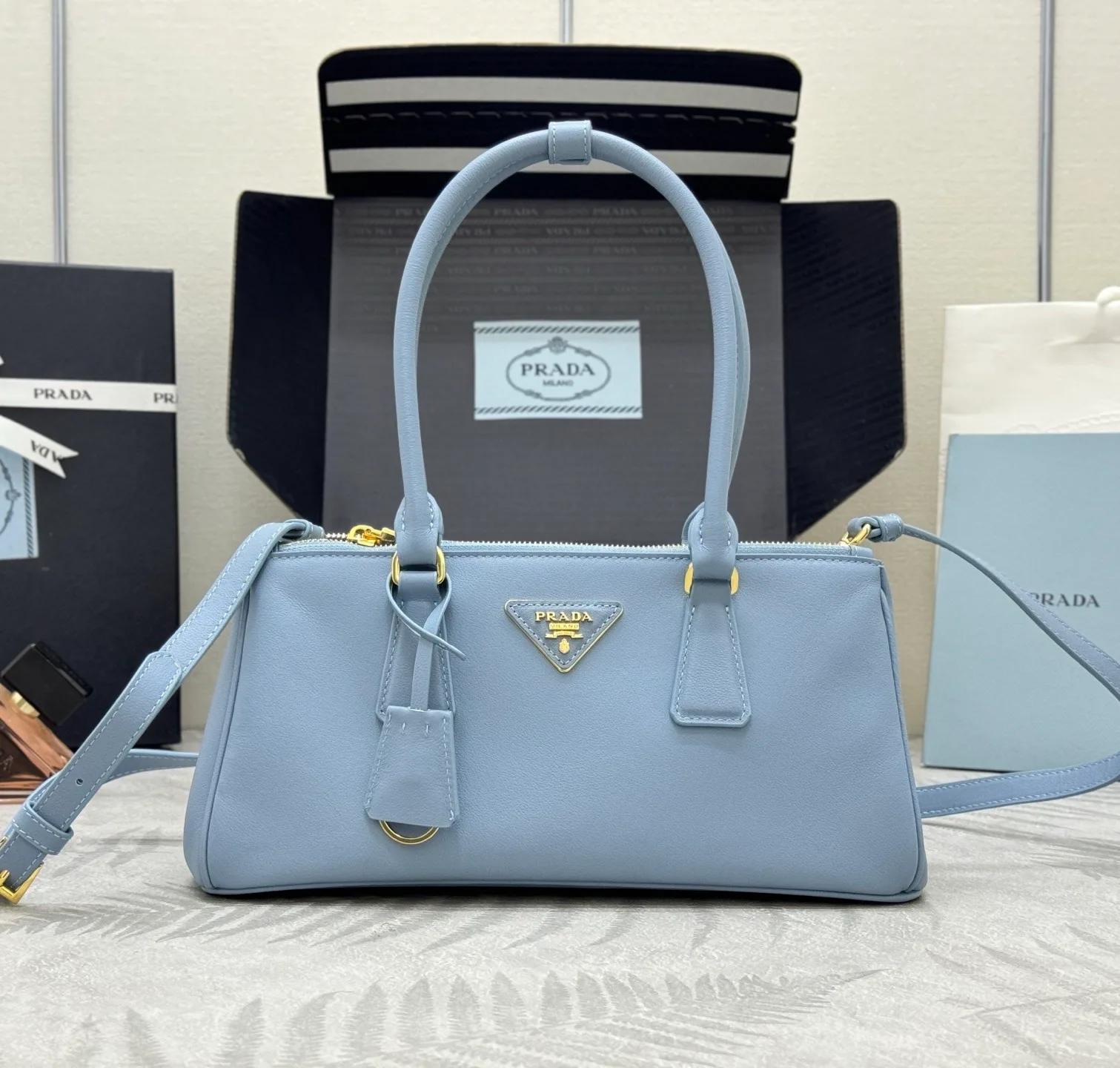 Классические Сумки Женские Prada 11353030