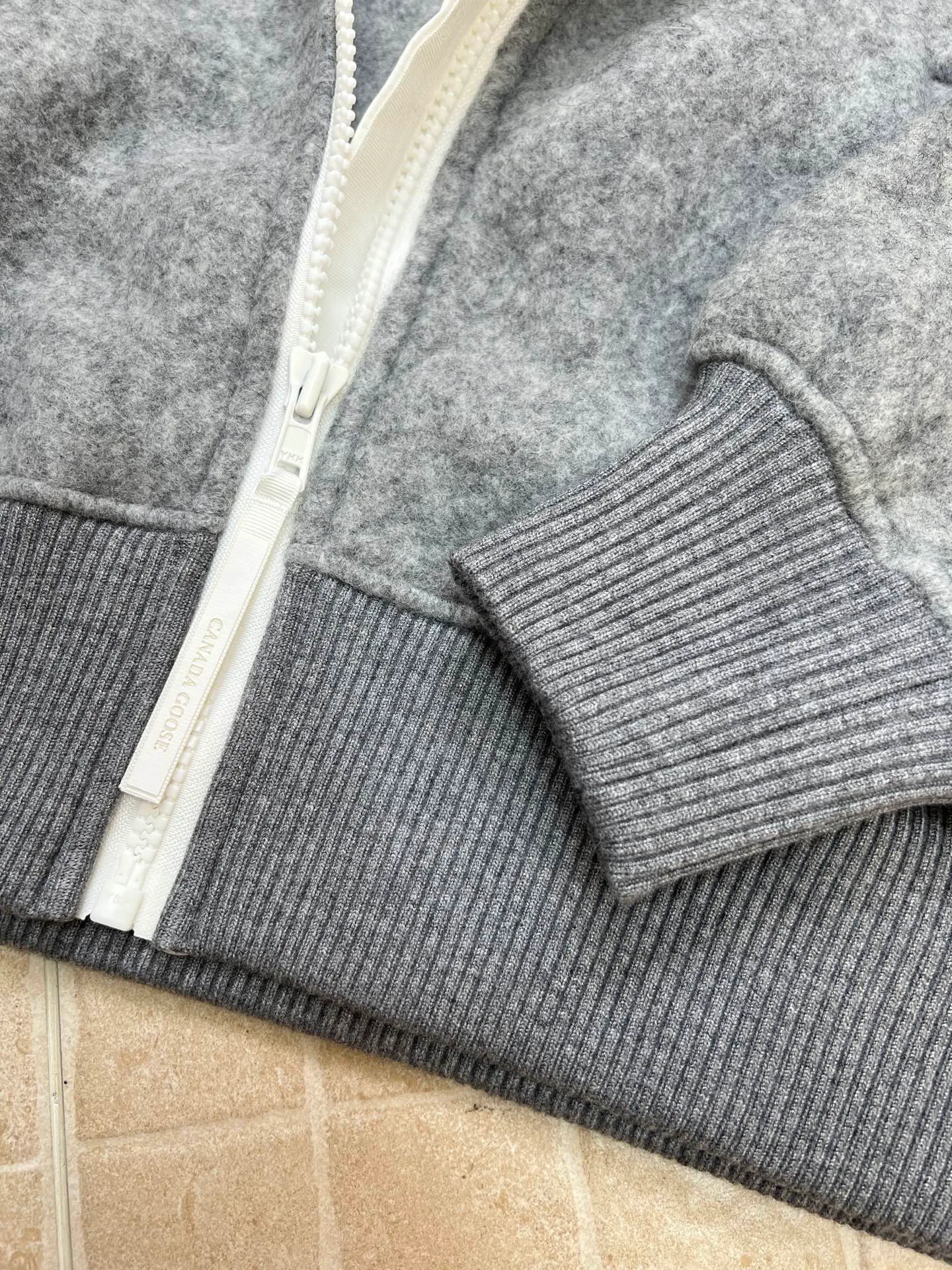 Куртки И Пуховики Женские Canada Goose 17923101