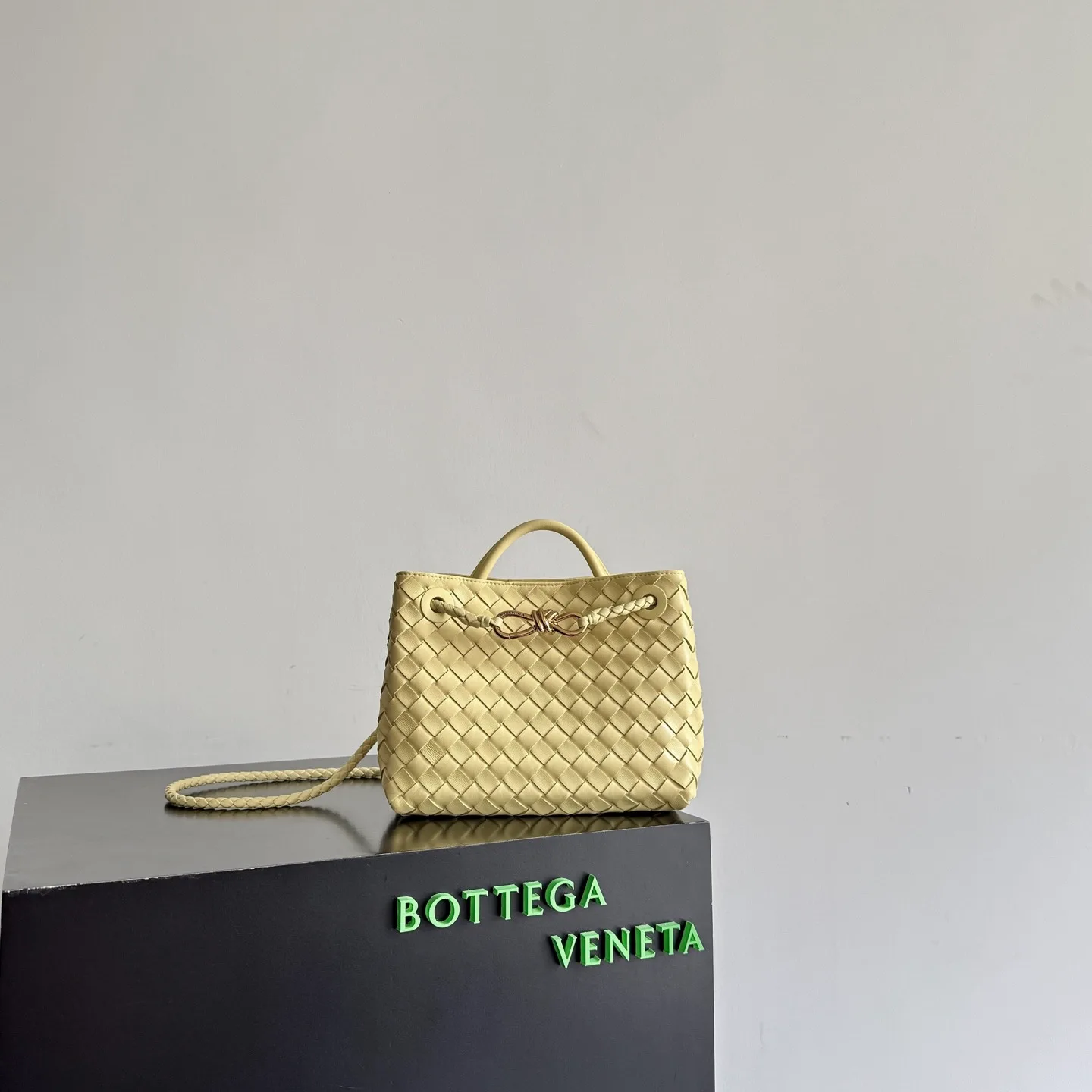 Классические Сумки Женские Bottega Veneta 17125494