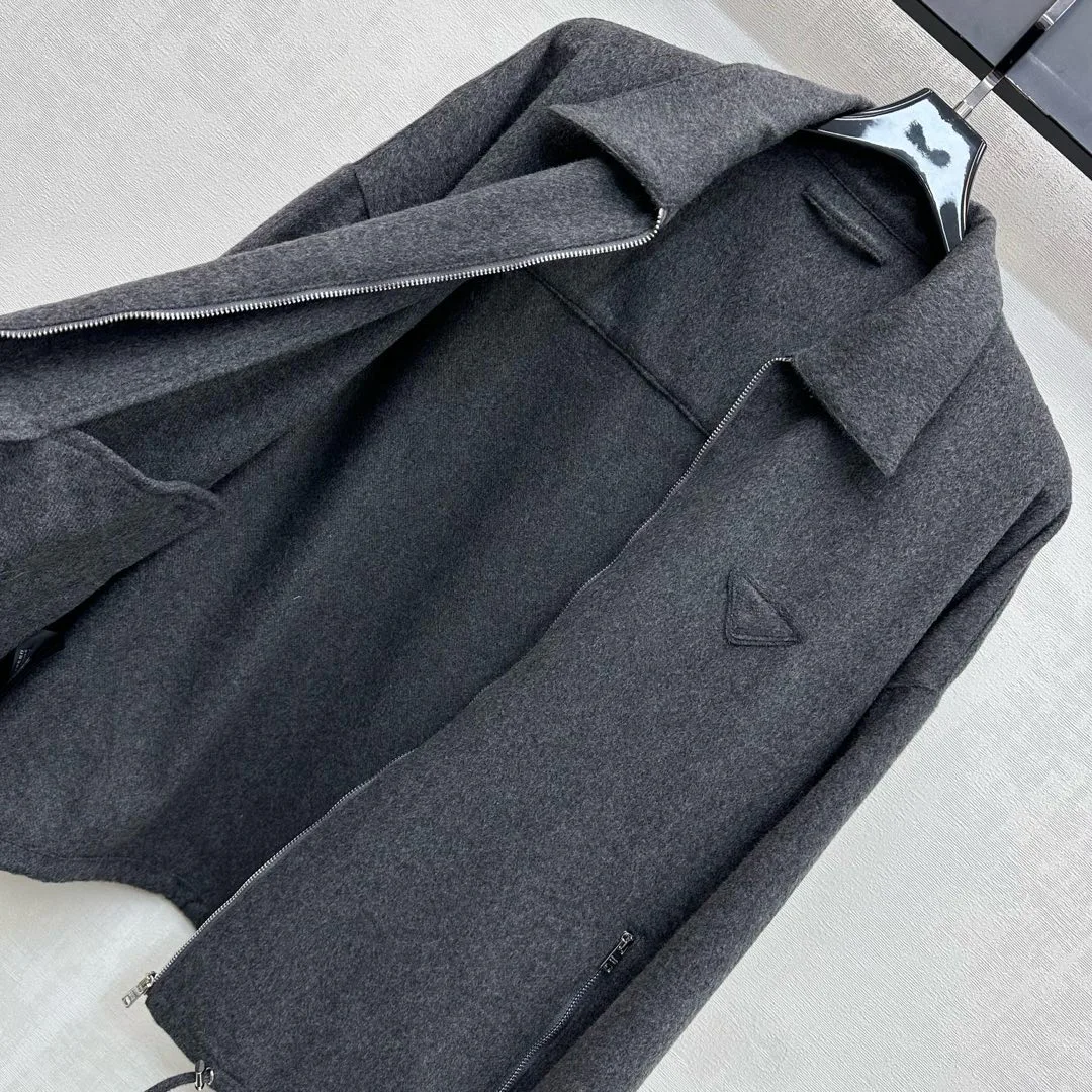 Куртки И Пуховики Женские Prada 1236660