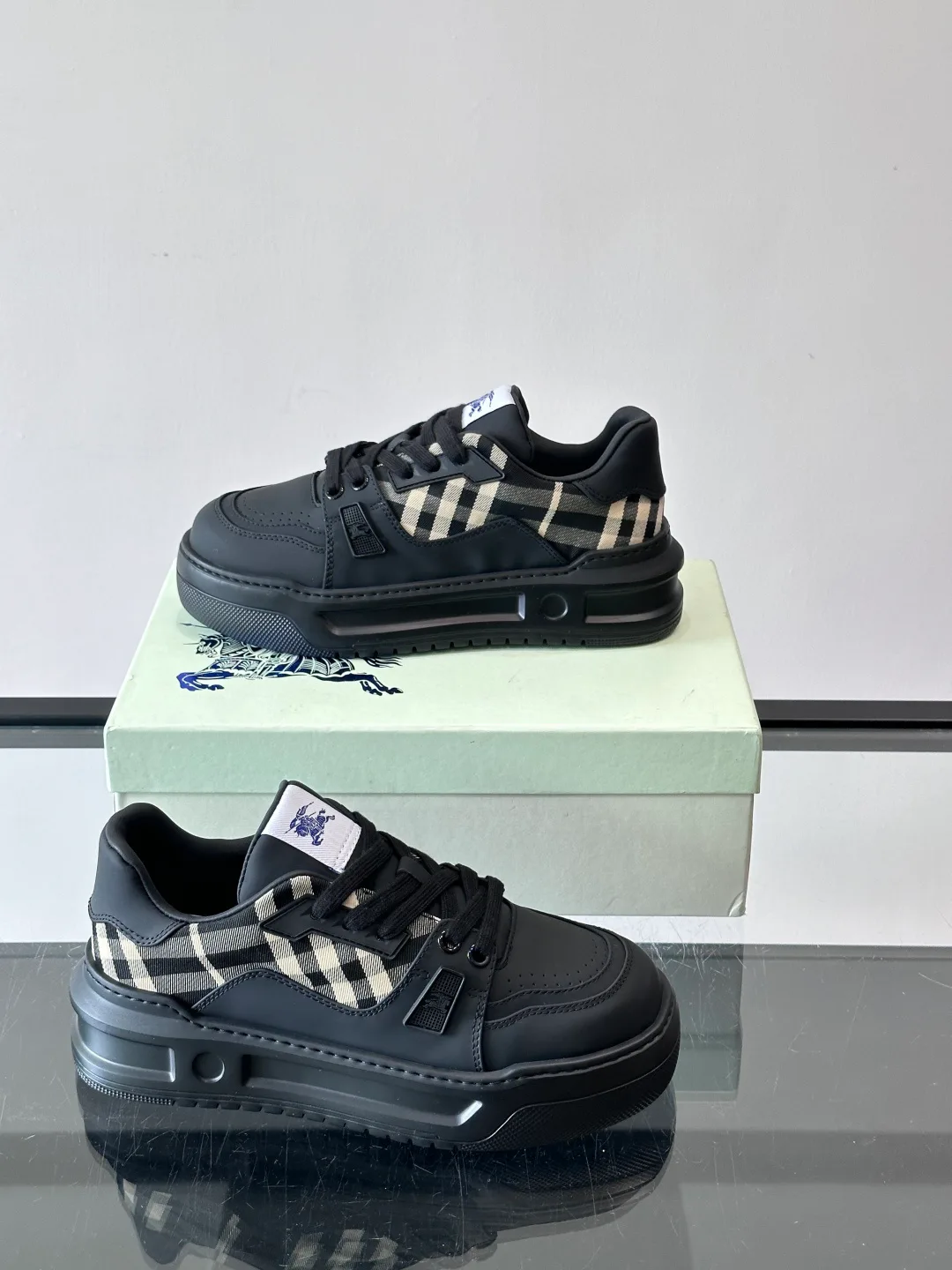 Кроссовки Мужские Burberry 10822704