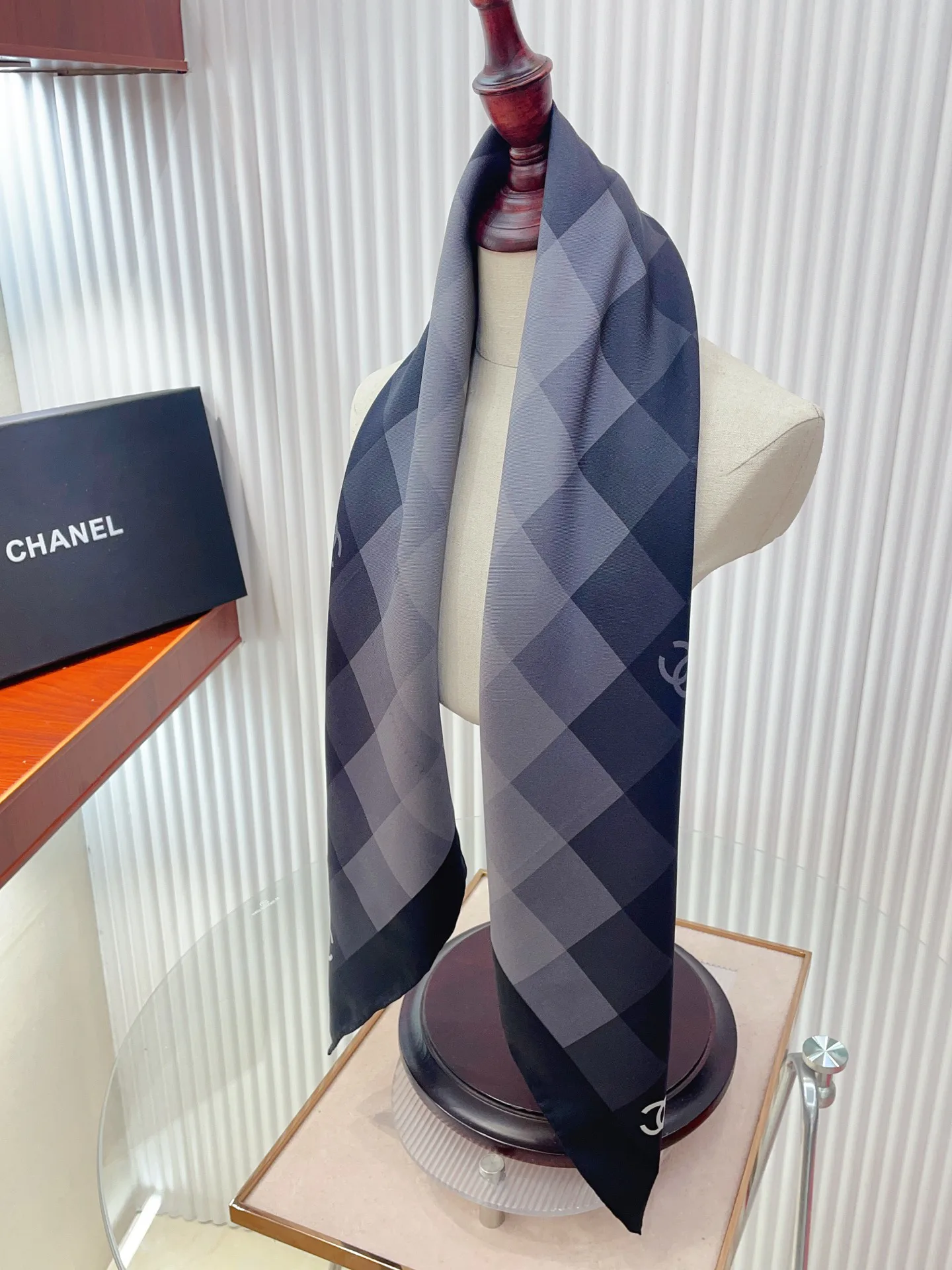 Платки Chanel 11362382