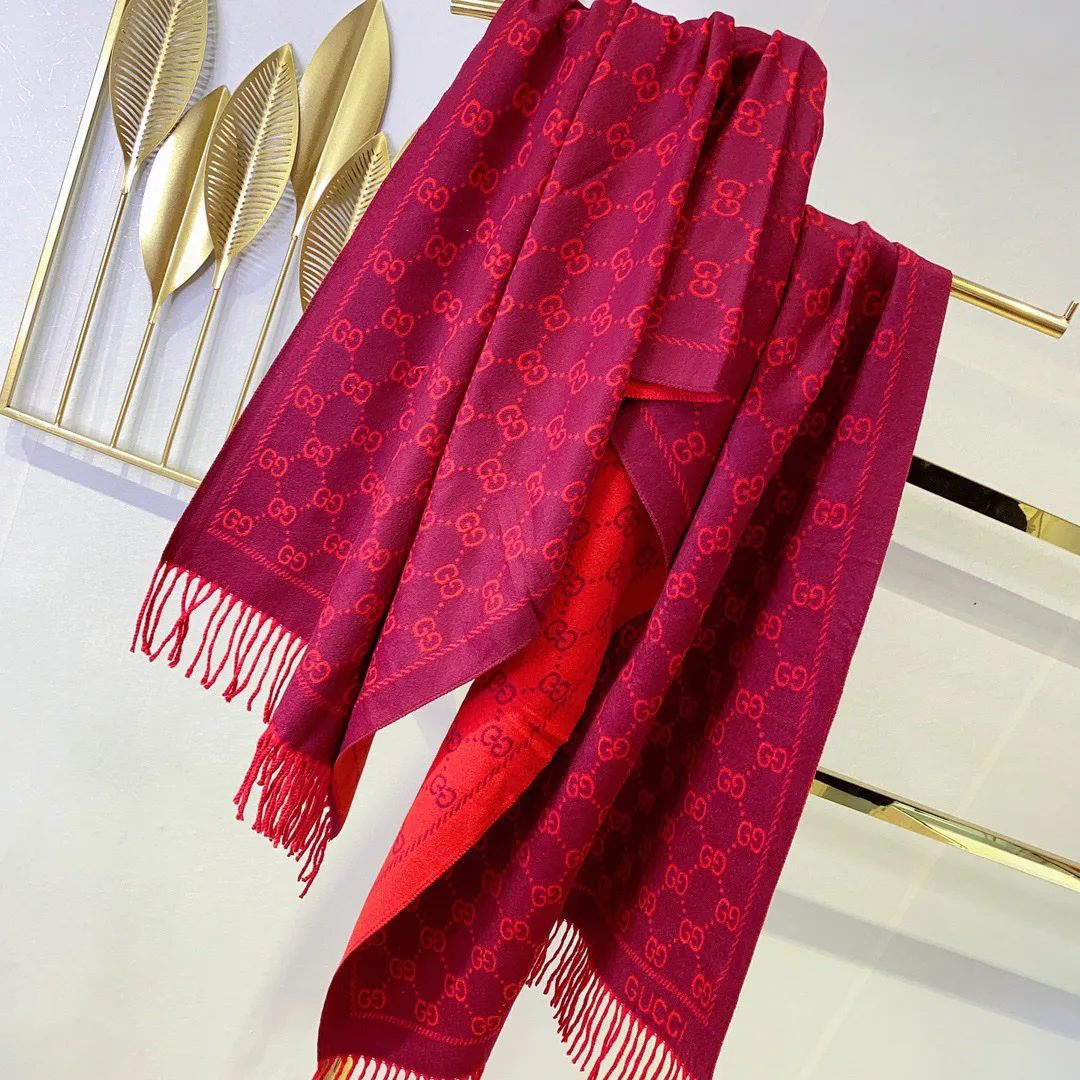 Шарфы Gucci 18291468