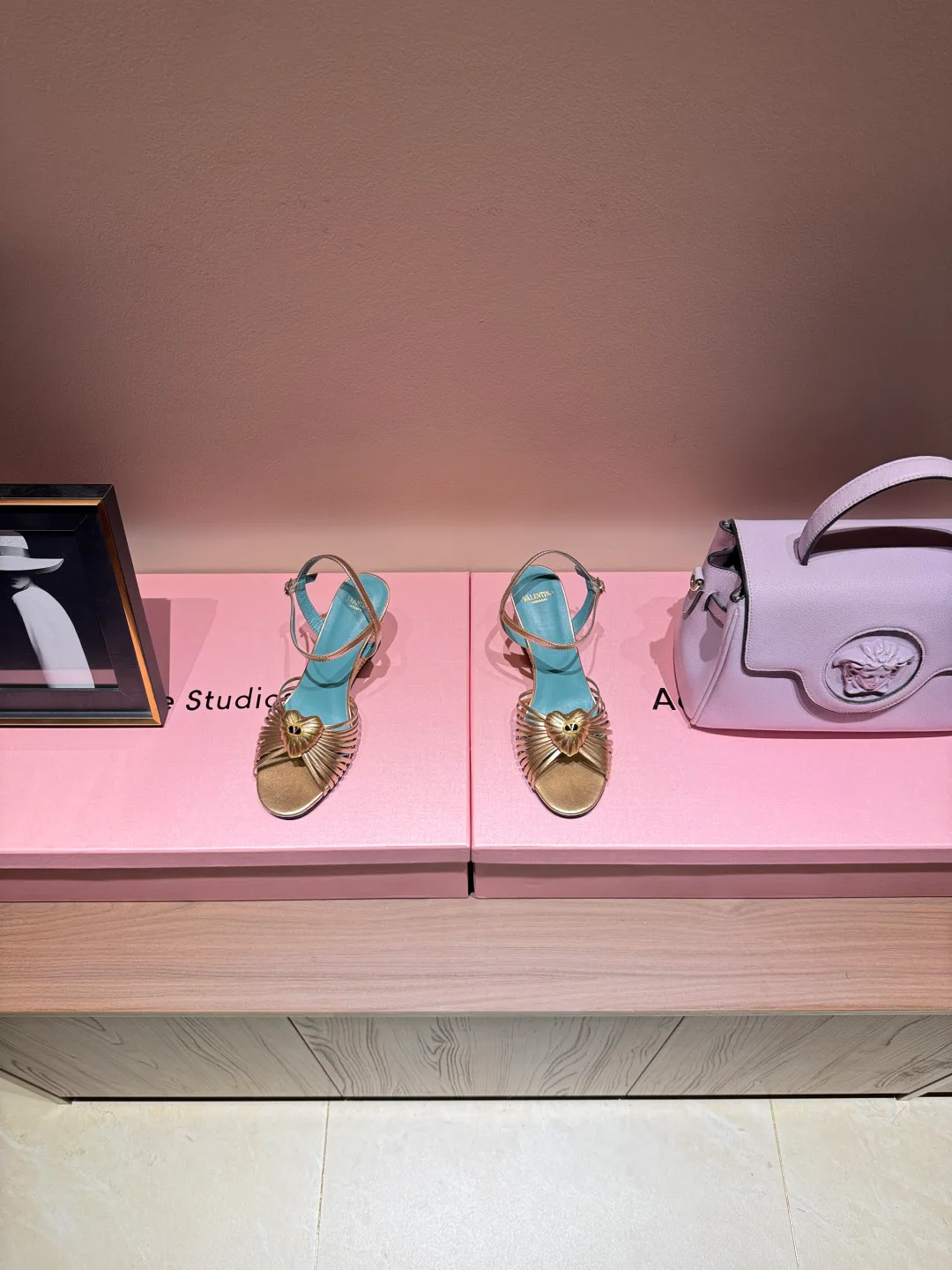 Босоножки Женские Valentino 17968673
