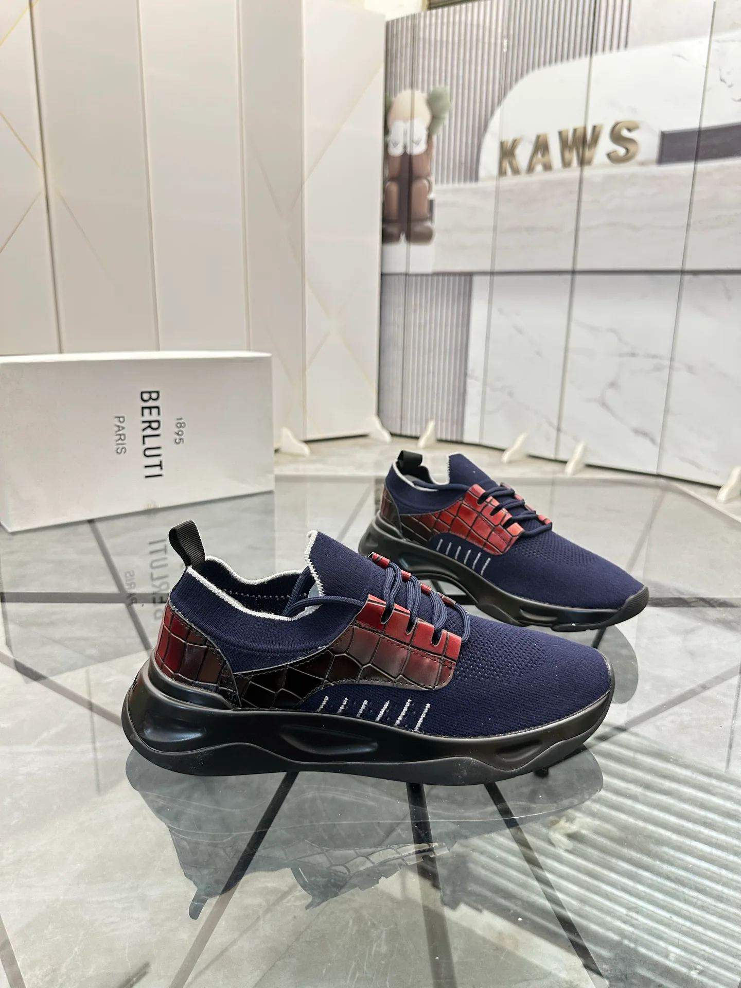 Кроссовки Женские Berluti 462889