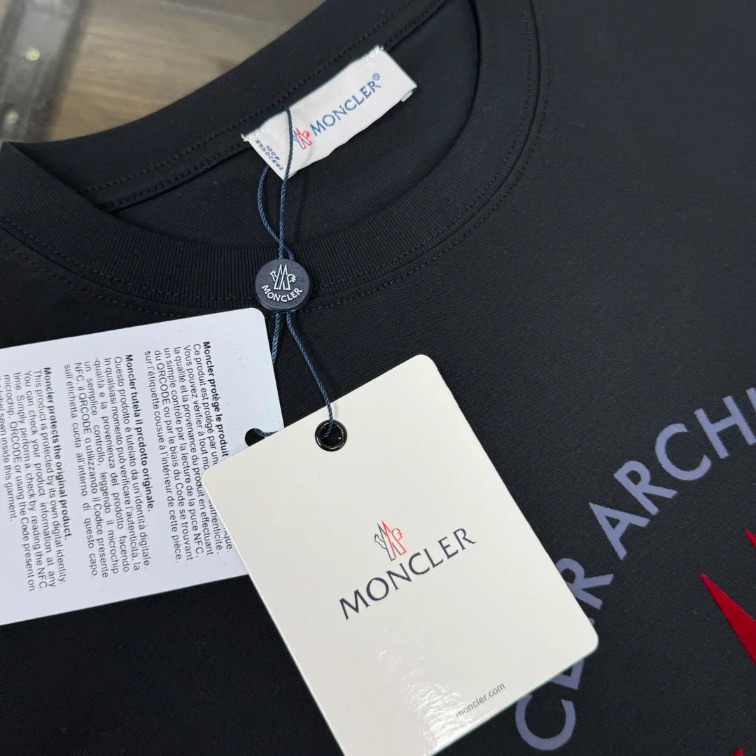 Футболки Женские Moncler 11885599