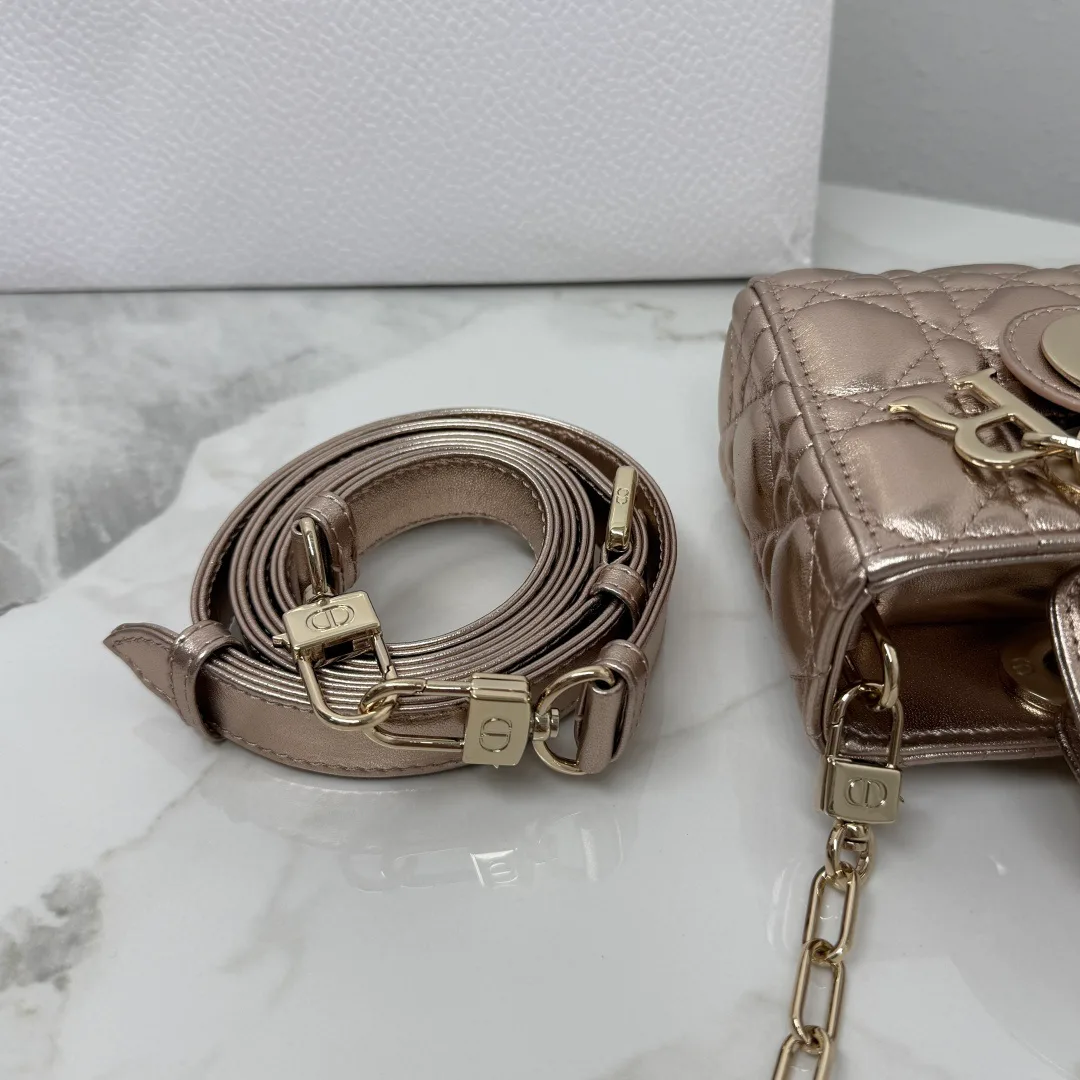 Классические Сумки Женские Christian Dior 18116366