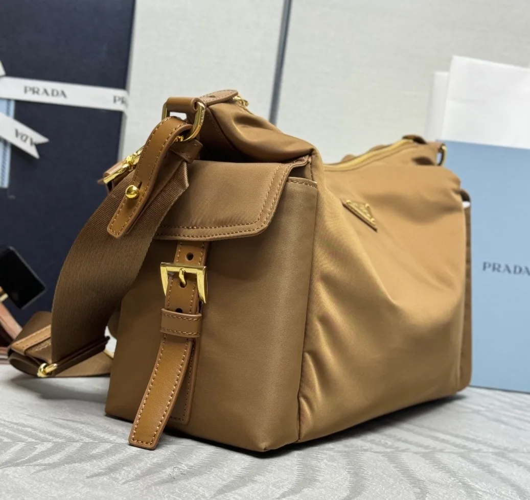 Сумки На Ремне Женские Prada 12583849