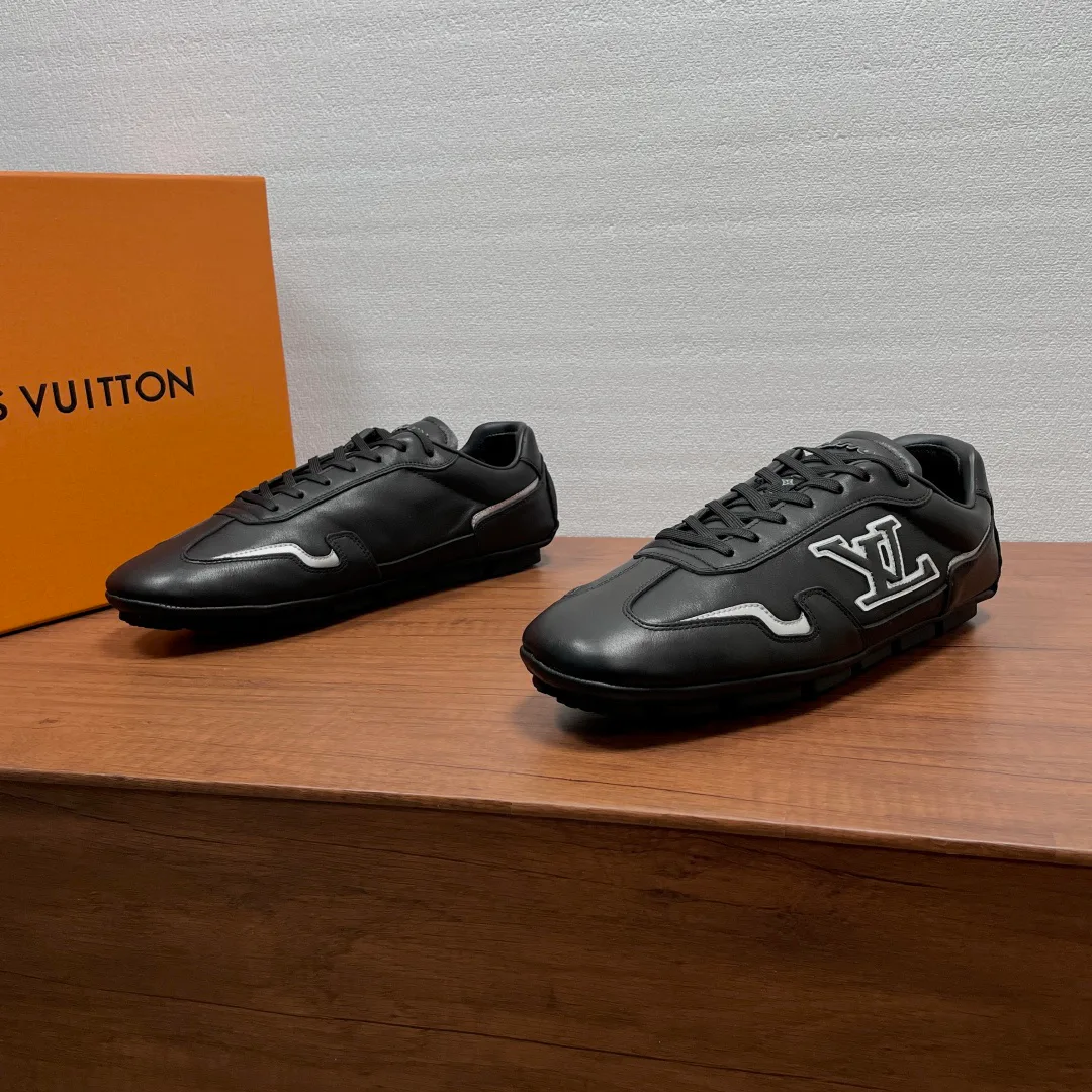 Кроссовки Мужские Louis Vuitton 17542530
