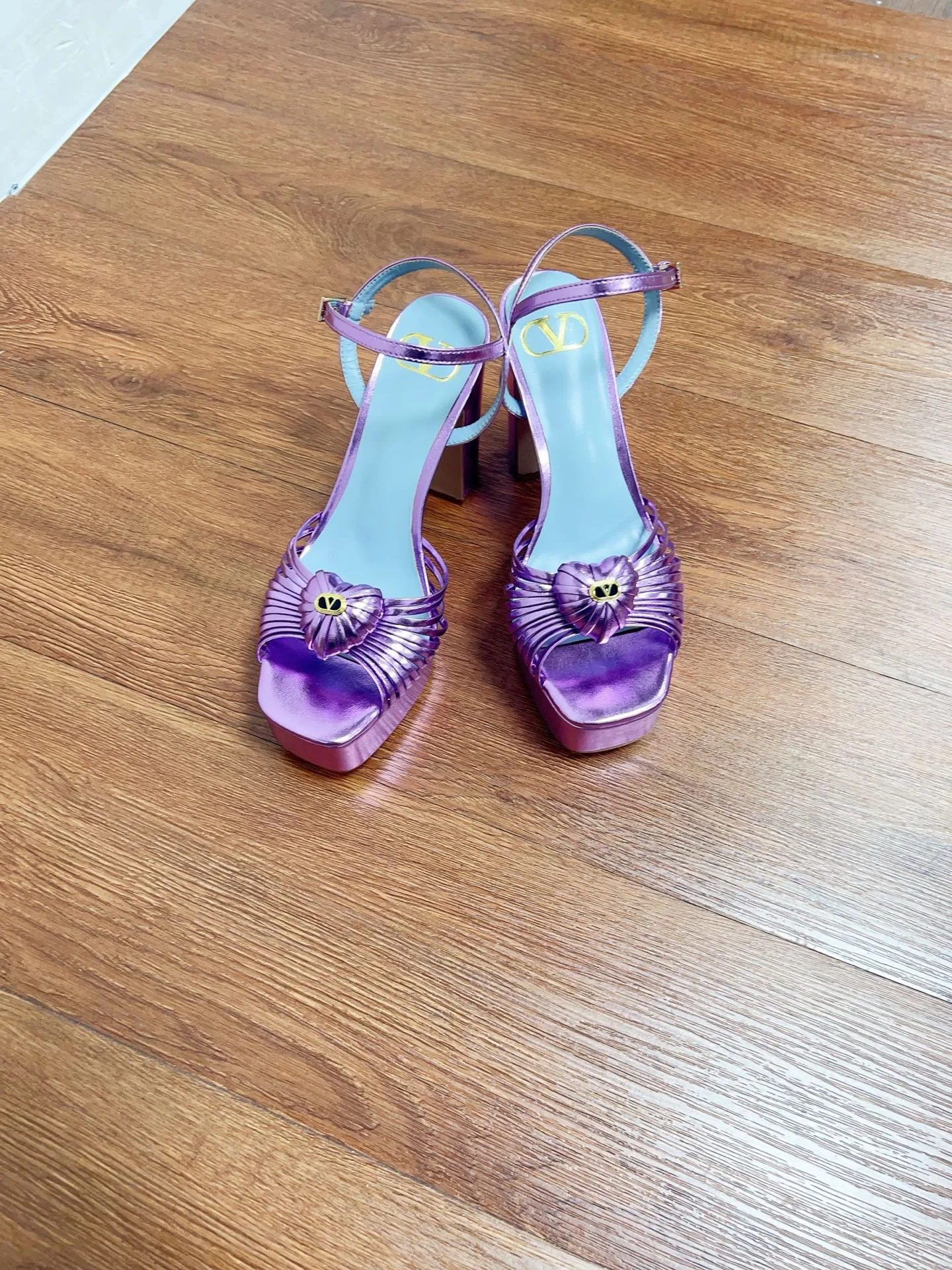 Босоножки Женские Valentino 10994250