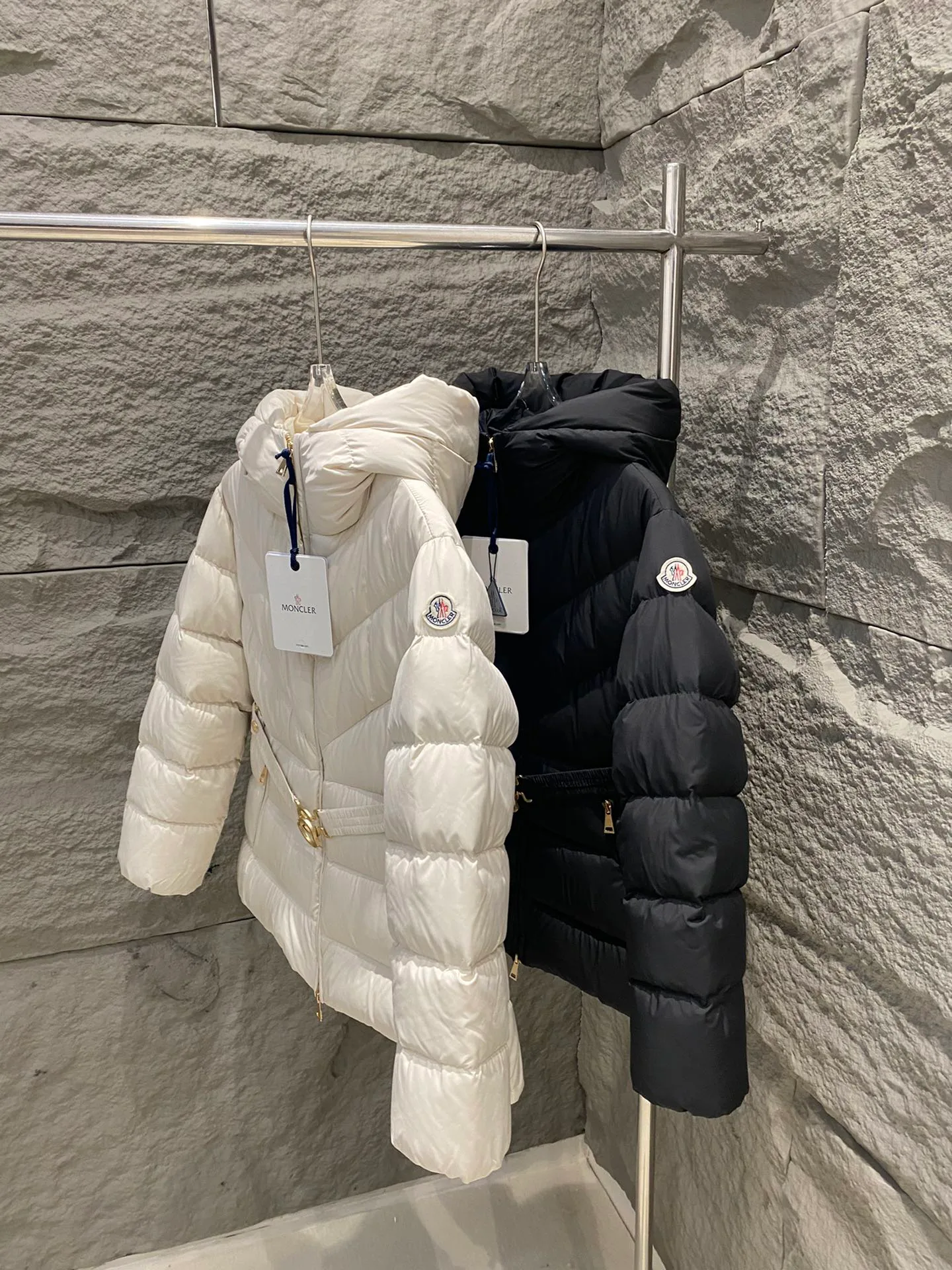 Куртки И Пуховики Женские Moncler 18723722