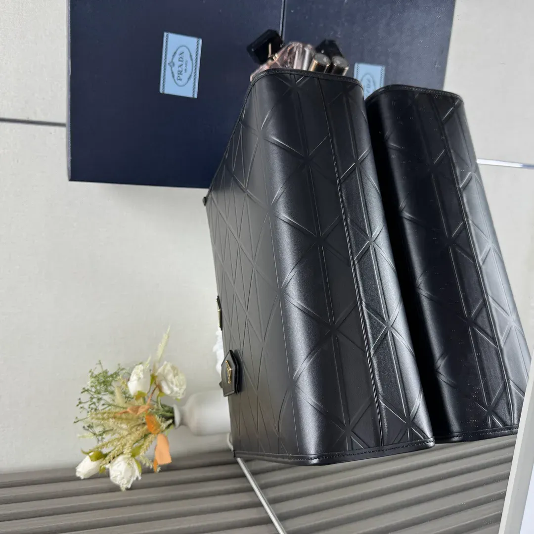 Классические Сумки Женские Prada 118537