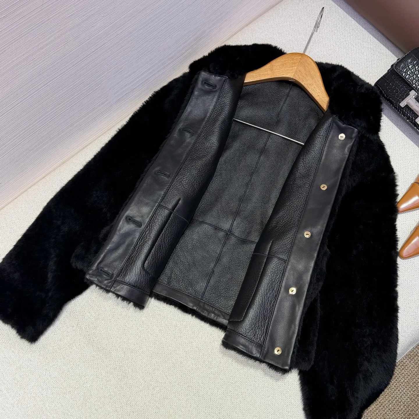 Кожаные Куртки И Дублёнки Женские Chanel 19414207