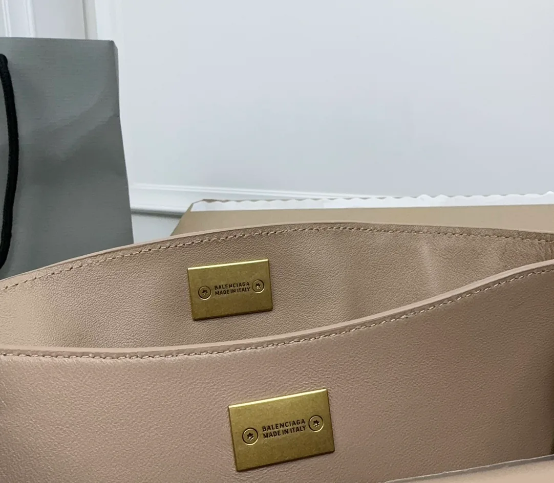 Классические Сумки Женские Balenciaga 11872232