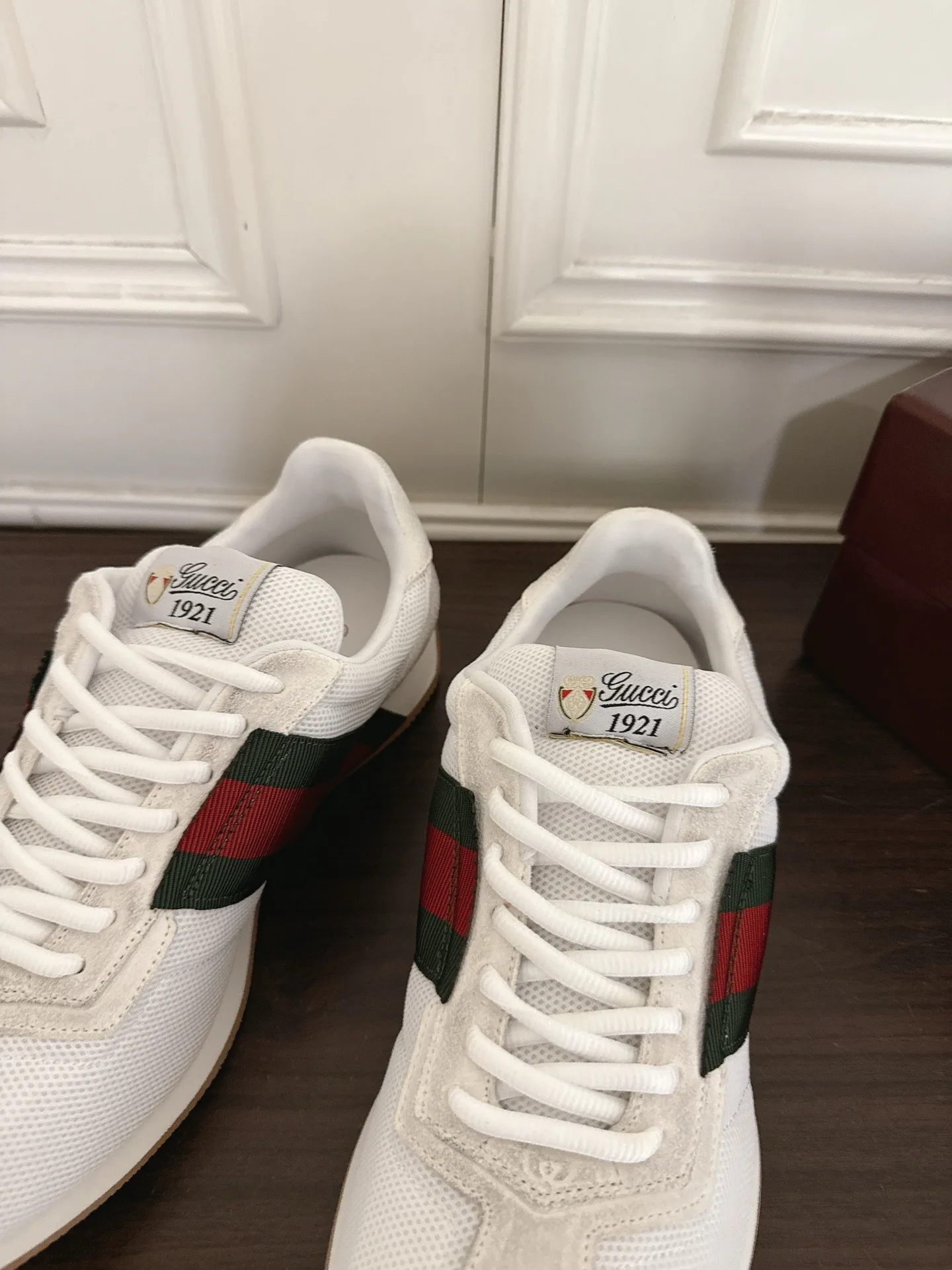 Кроссовки Женские Gucci 17946890