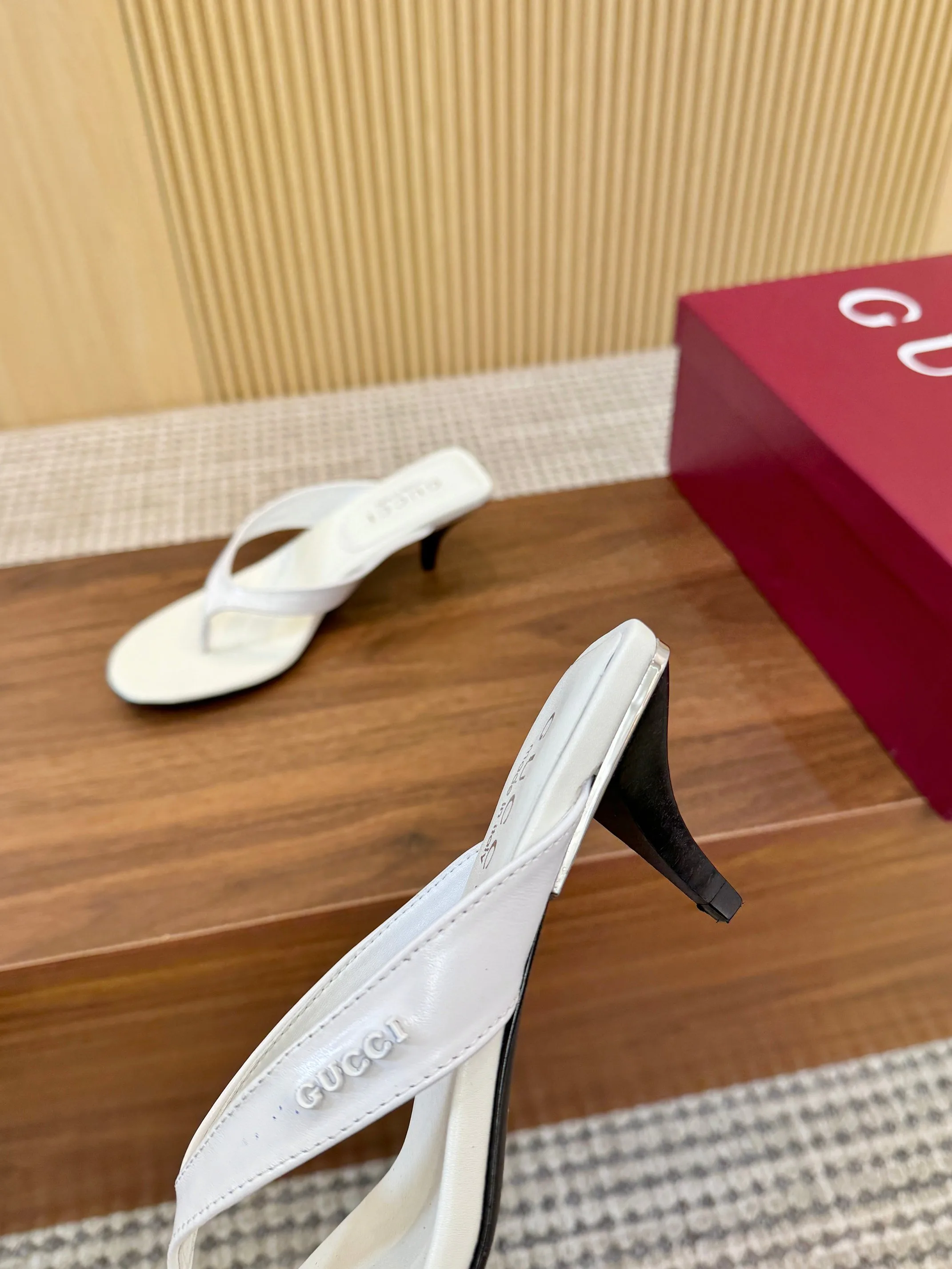 Босоножки Женские Gucci 13480537