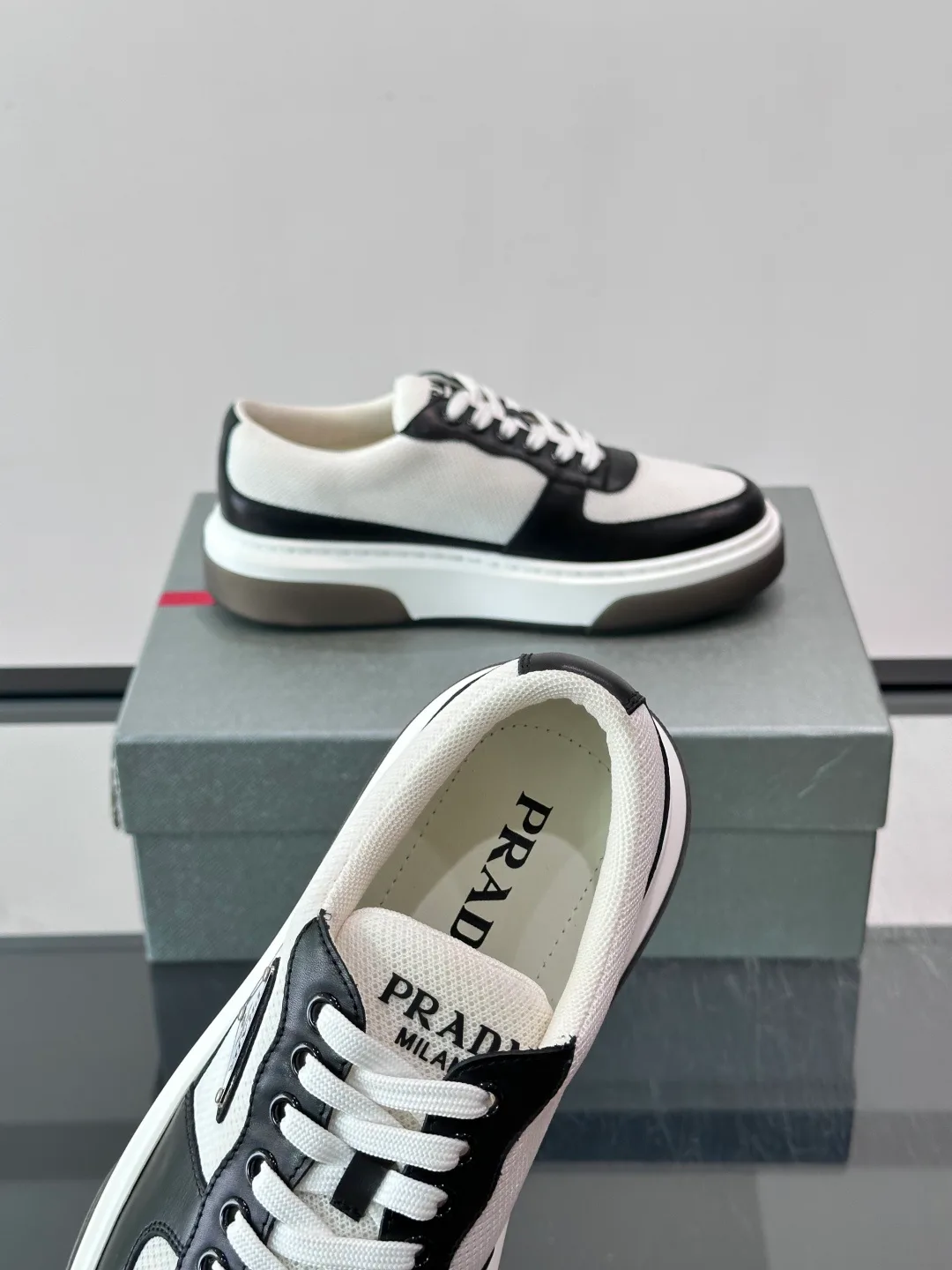 Кроссовки Мужские Prada 17913726