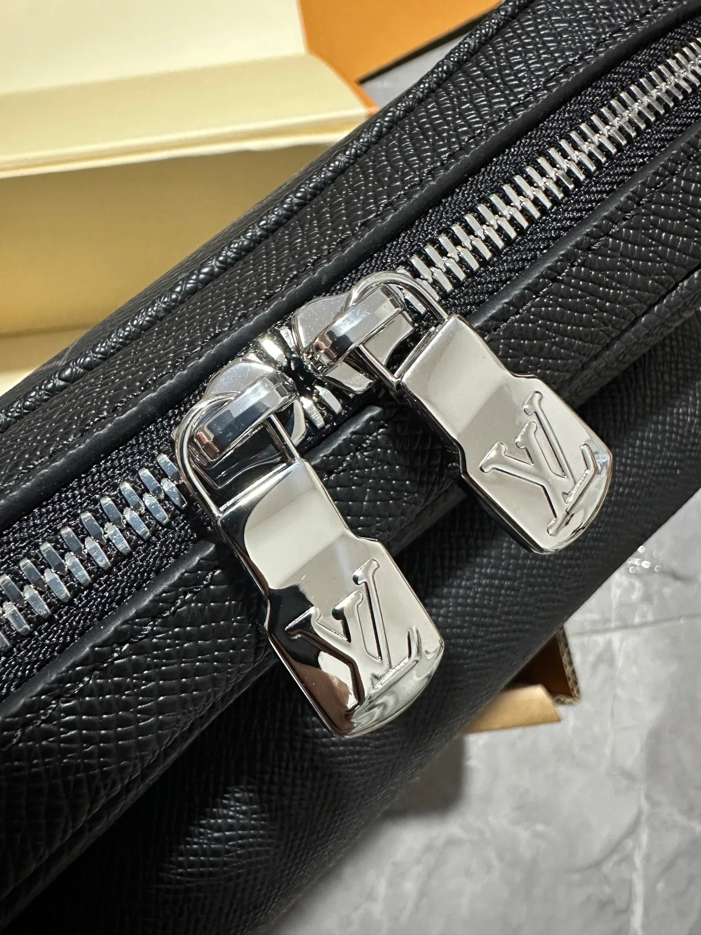 Деловые Сумки Мужские Louis Vuitton 14397587
