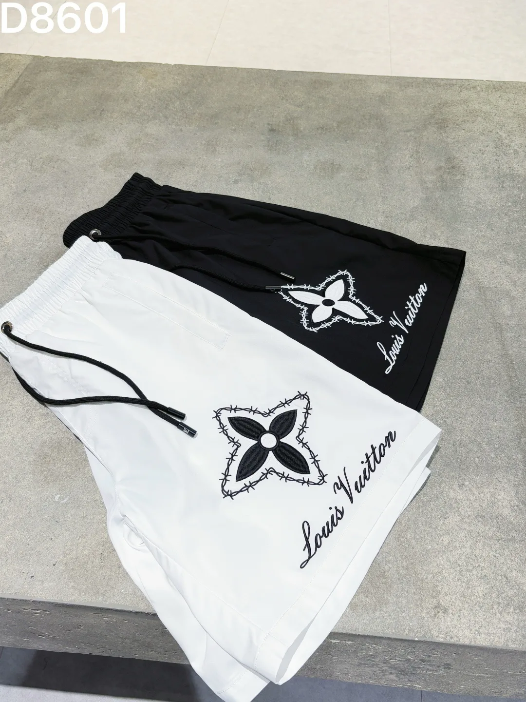 Шорты Мужские Louis Vuitton 10511830