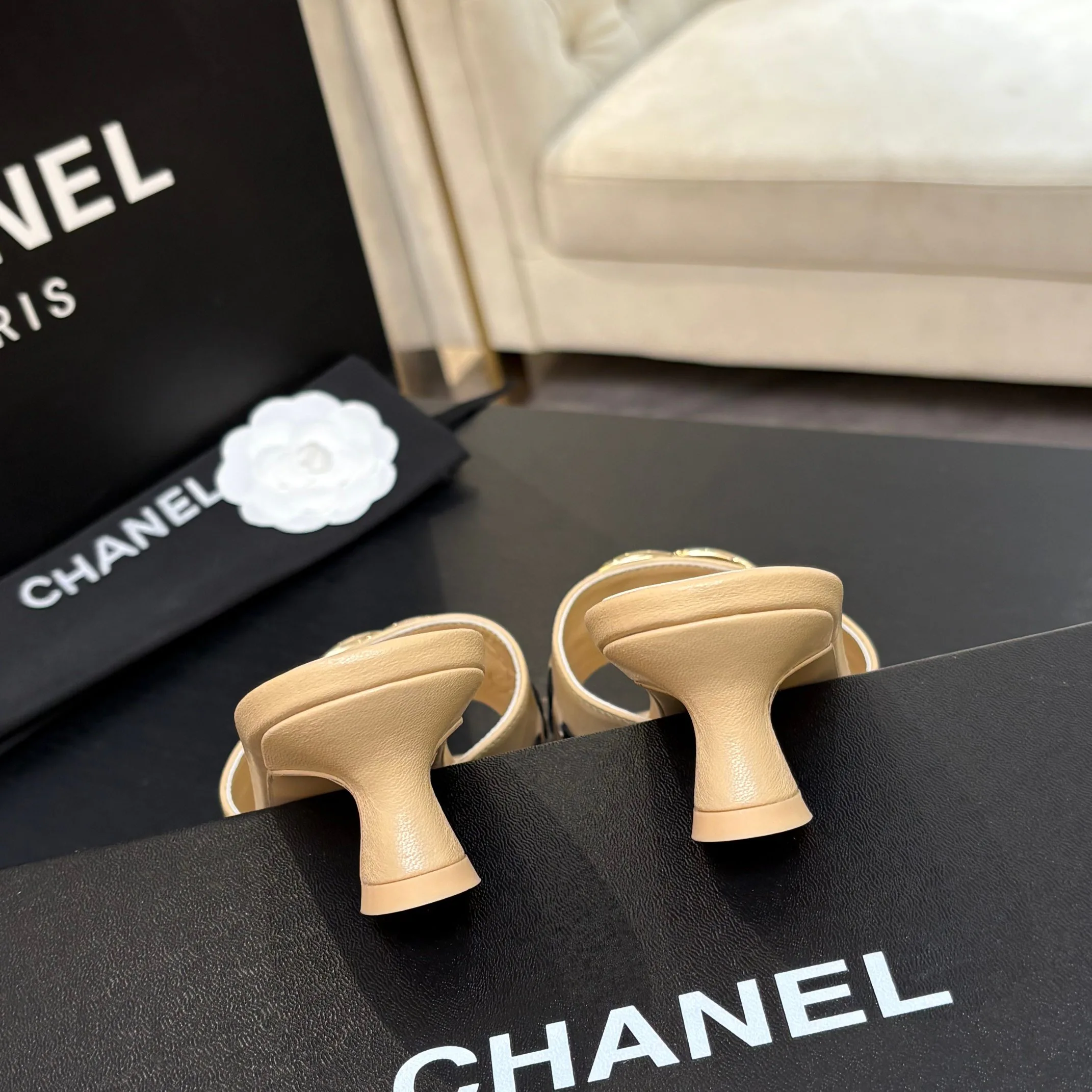Шлепанцы Женские Chanel 16953068
