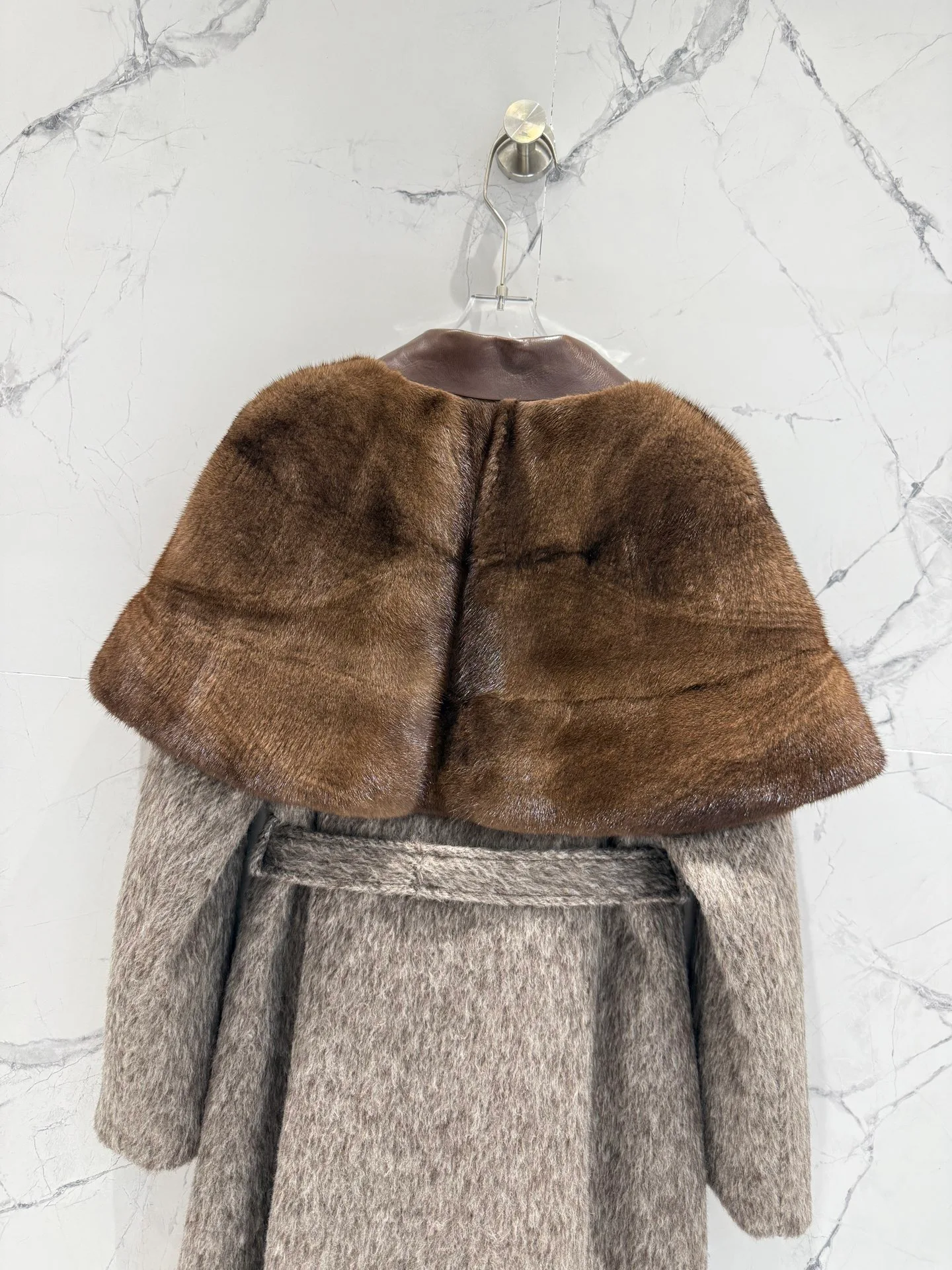 Шубы Женские Loro Piana 18082842