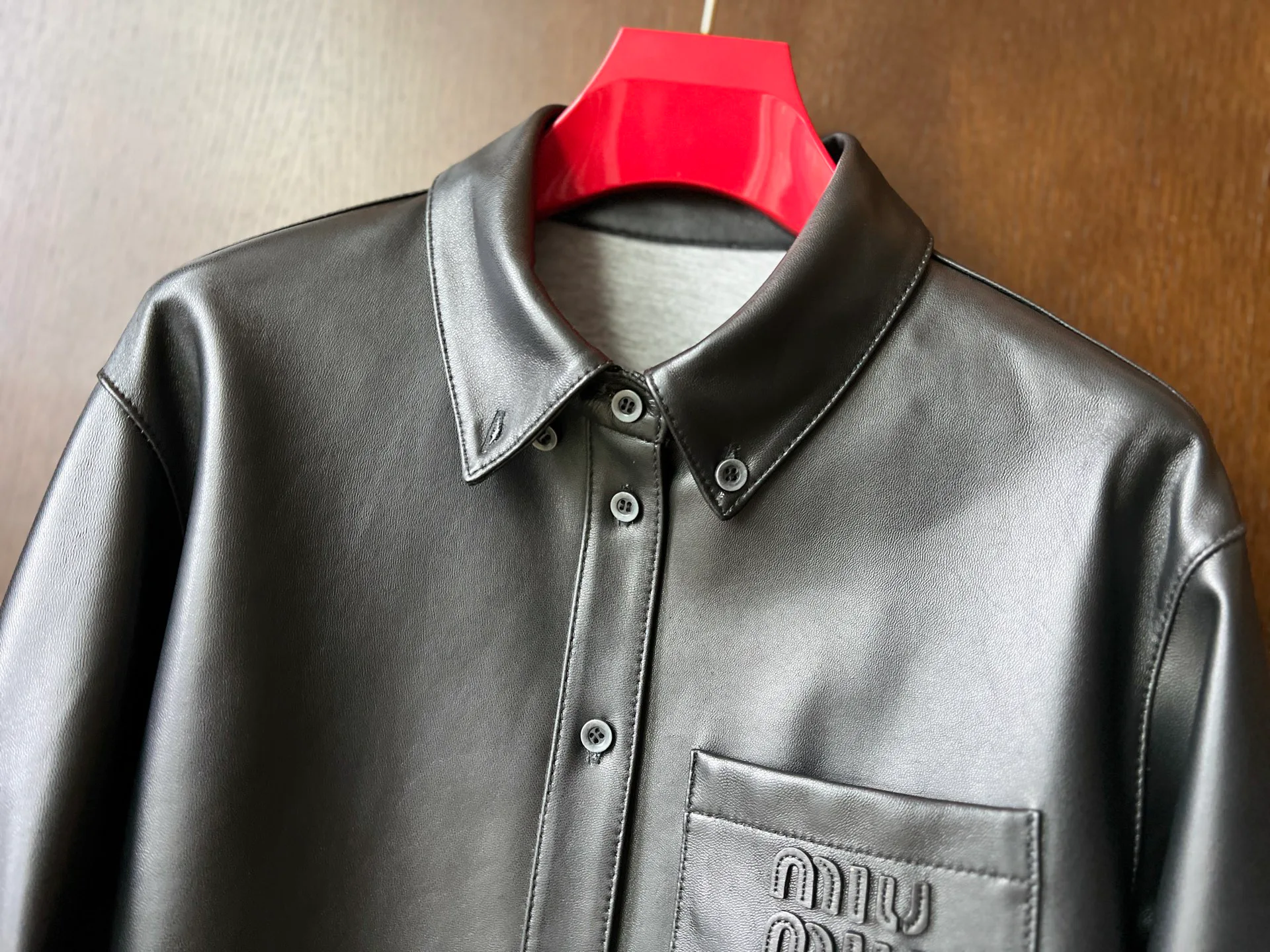 Кожаные Куртки И Дублёнки Женские Miu Miu 9101723