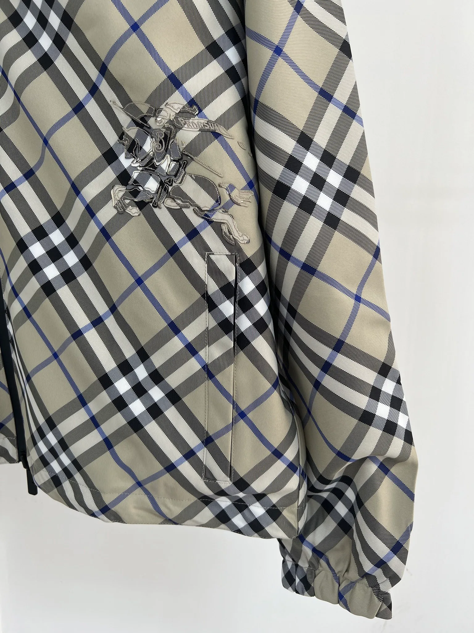 Куртки И Пуховики Женские Burberry 18415772