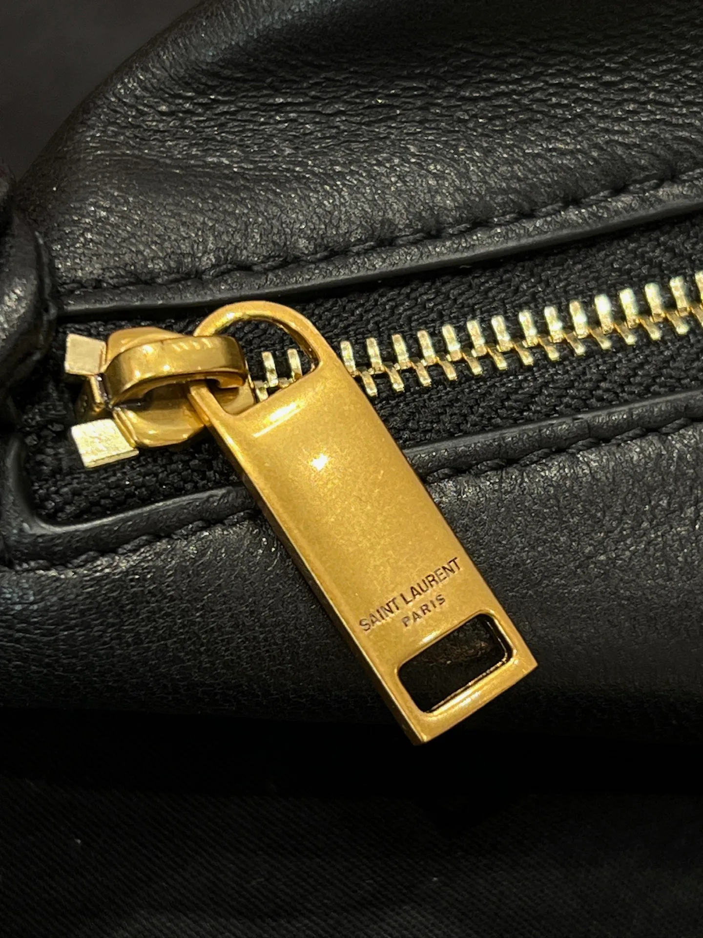 Классические Сумки Женские Saint Laurent 3905506