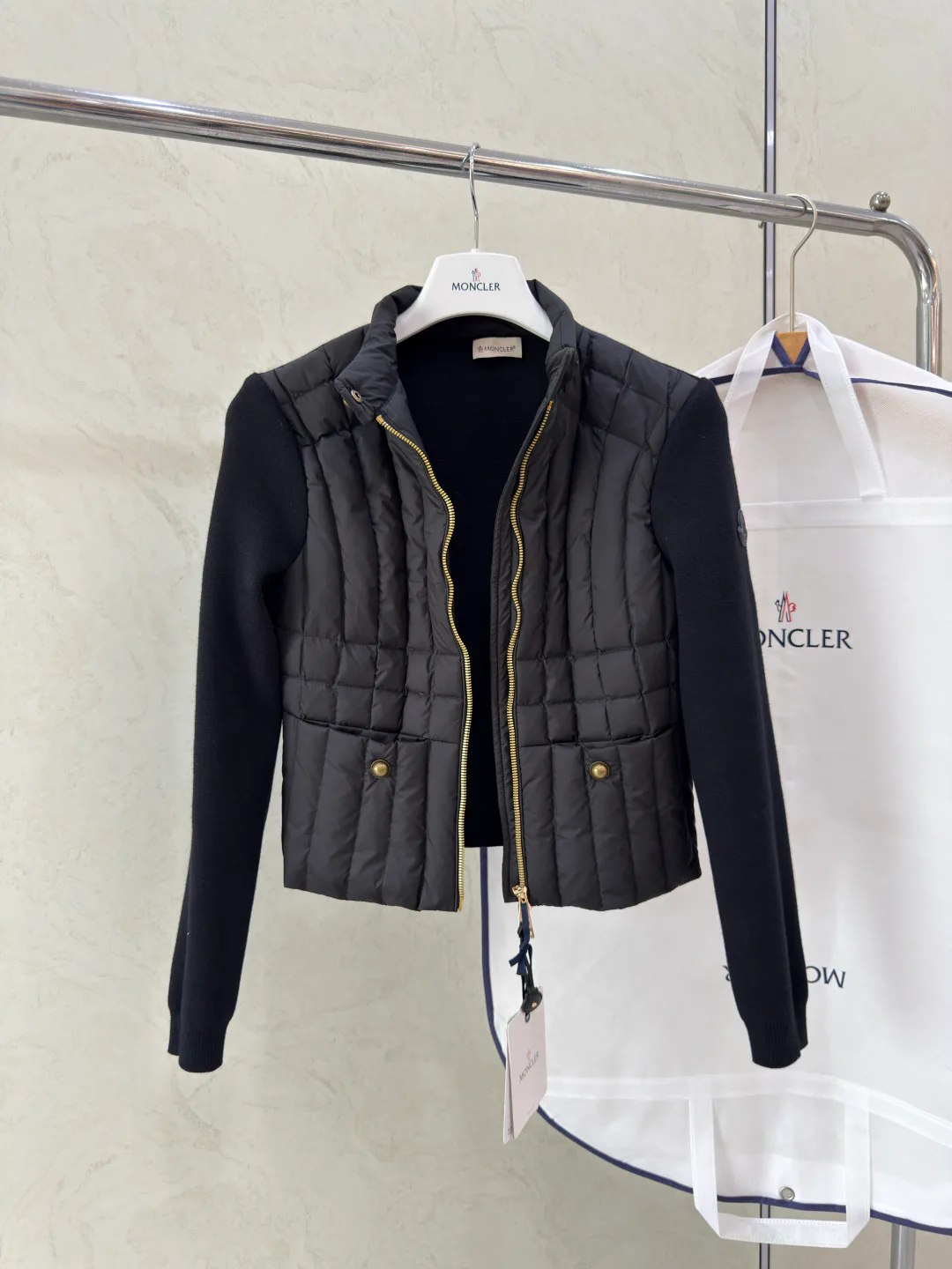 Куртки И Пуховики Женские Moncler 18690112