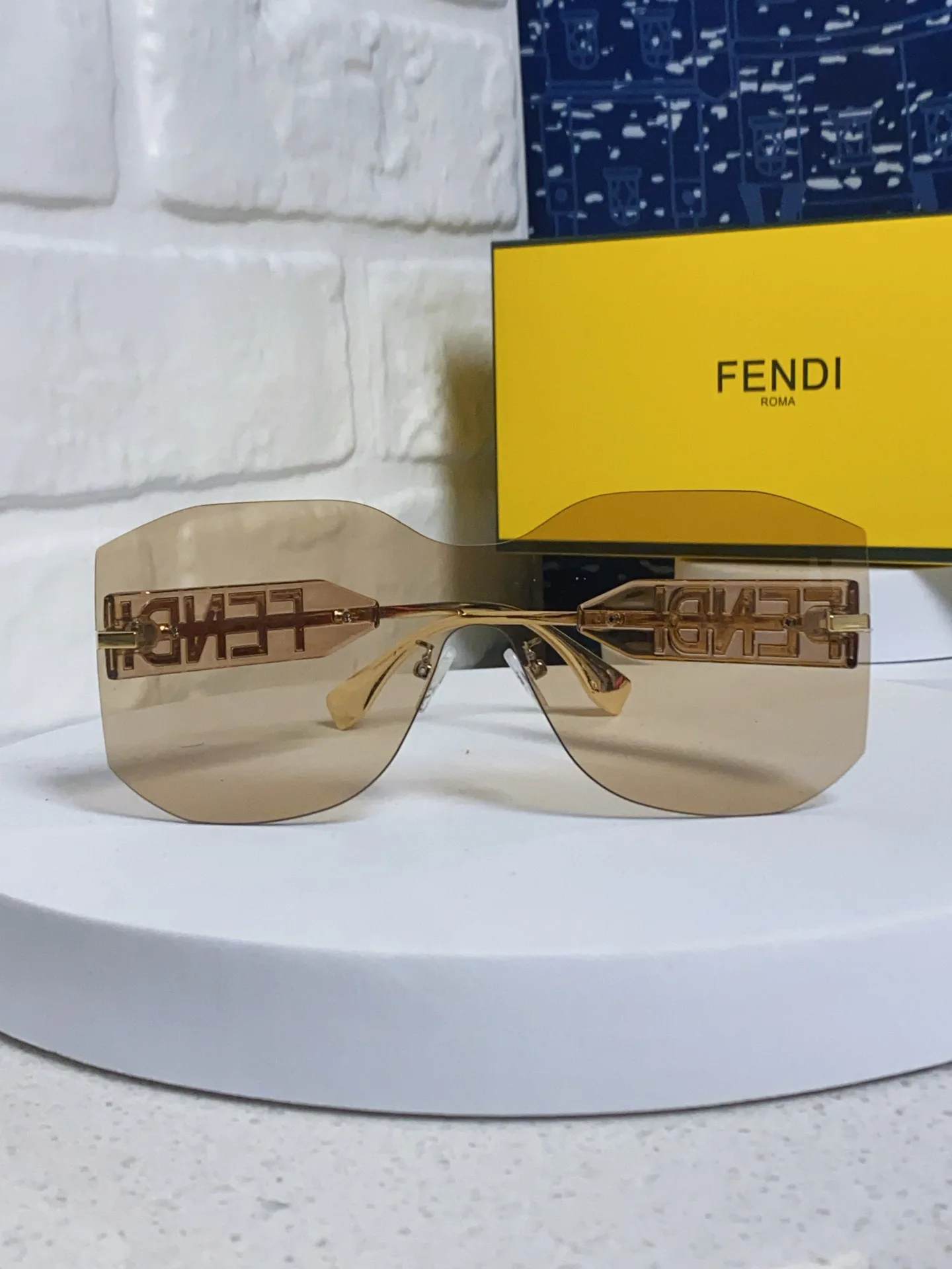 Очки Fendi 13135716