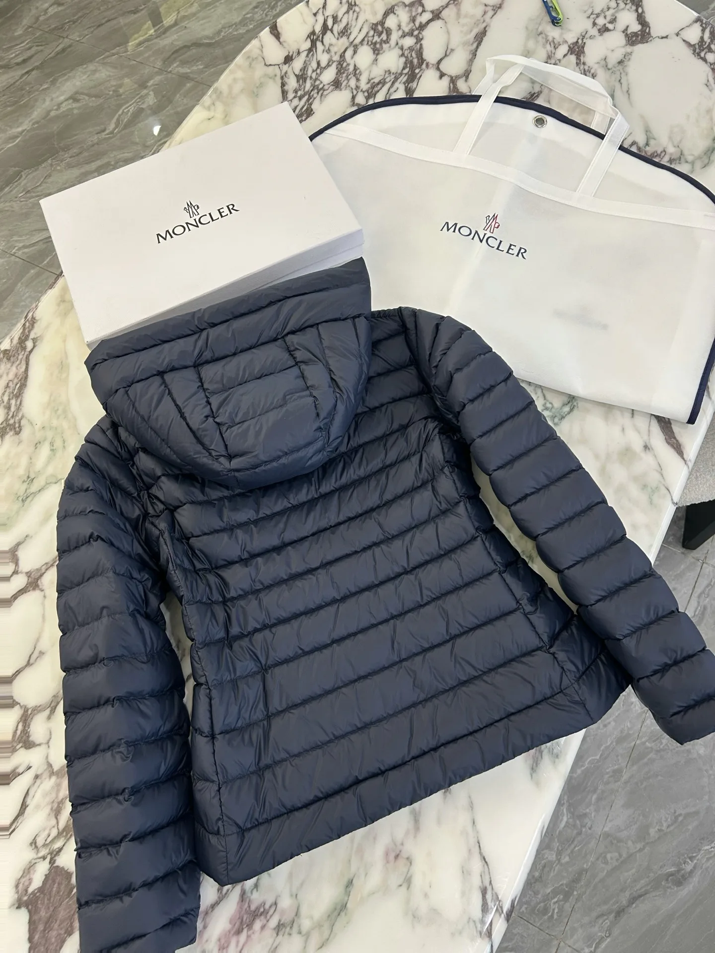 Куртки И Пуховики Мужские Moncler 18231514