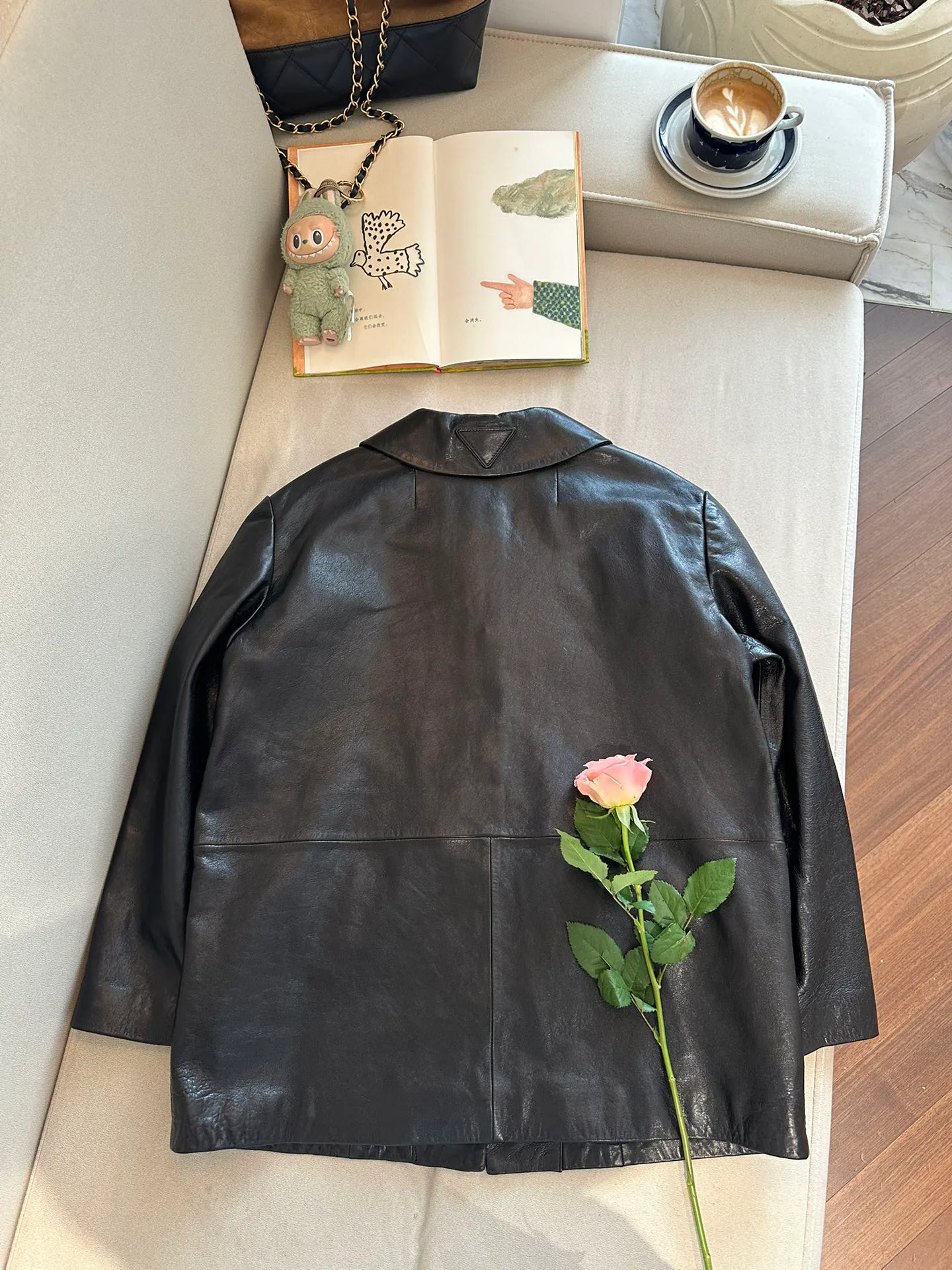 Кожаные Куртки И Дублёнки Женские Prada 9817919