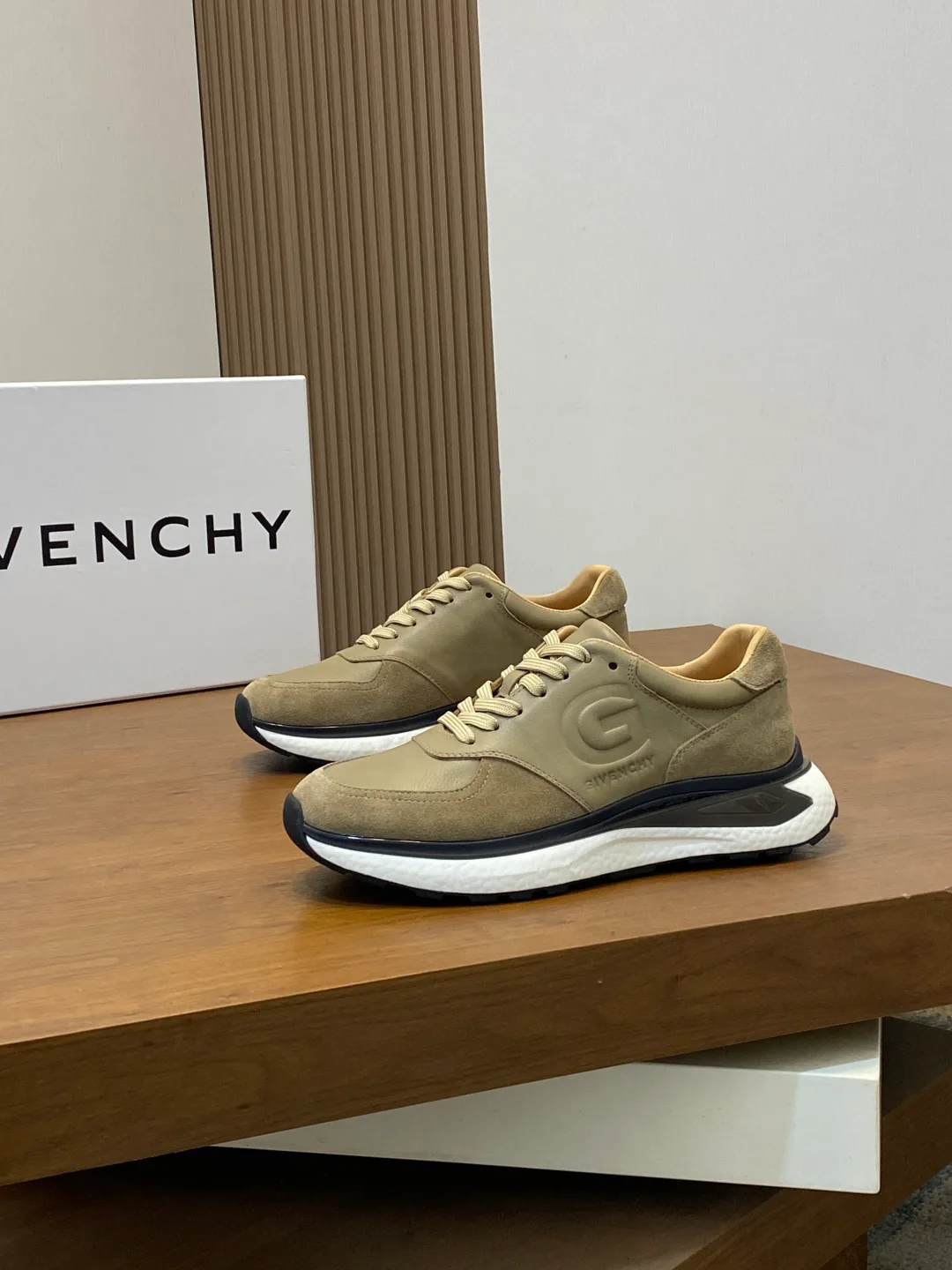 Кроссовки Мужские Givenchy 1570325