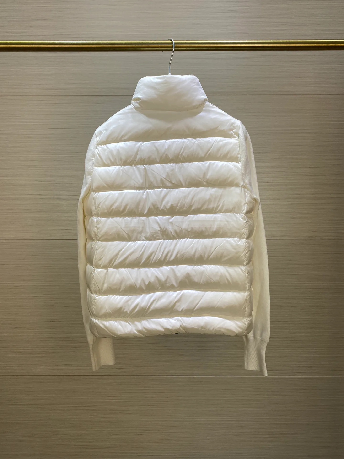 Куртки И Пуховики Женские Moncler 19636337