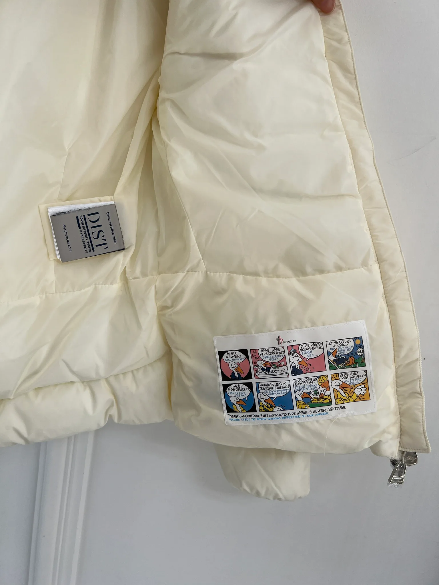 Куртки И Пуховики Женские Moncler 18416189