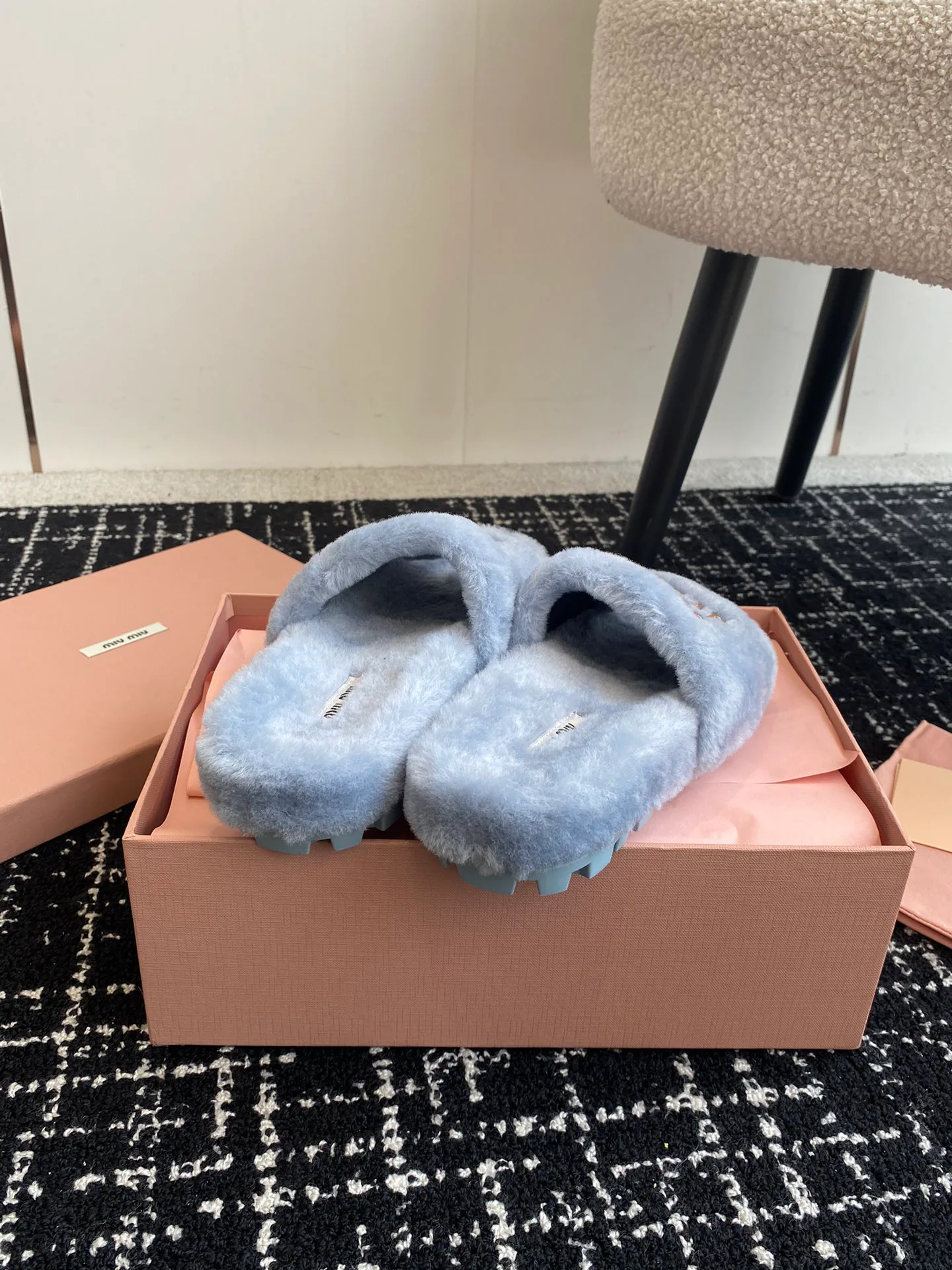 Тапочки Женские Miu Miu 18241531