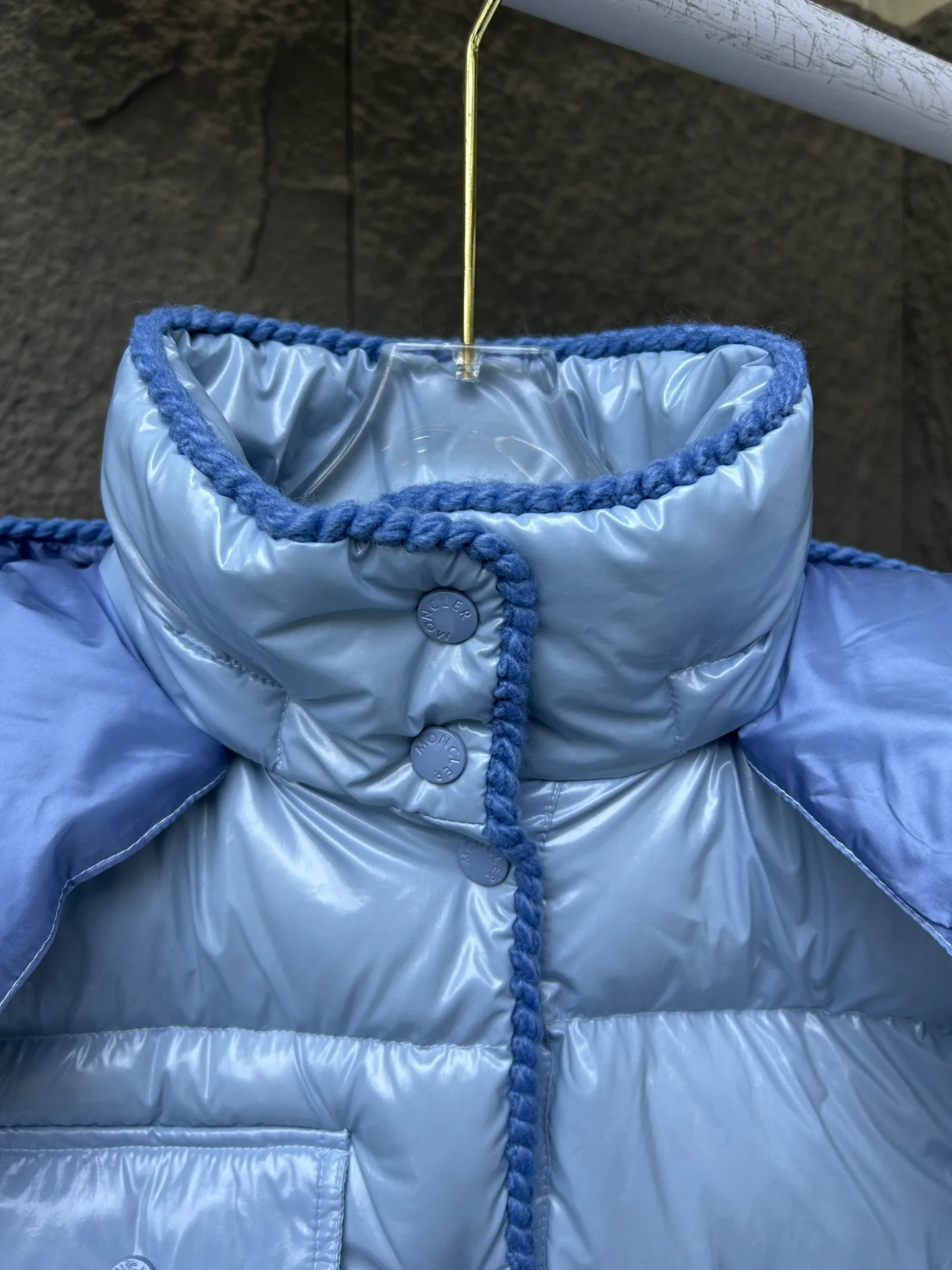 Куртки И Пуховики Женские Moncler 18002369
