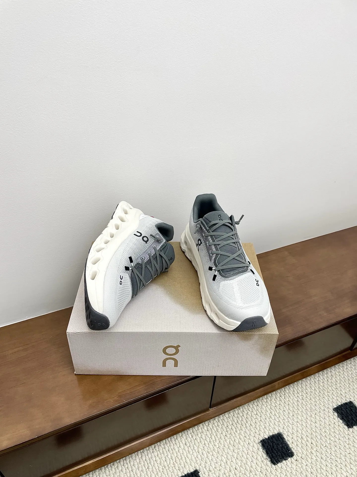 Кроссовки Женские Loewe 3675796