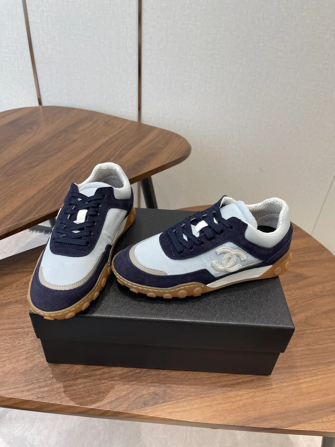 Кроссовки Женские Chanel 11645180