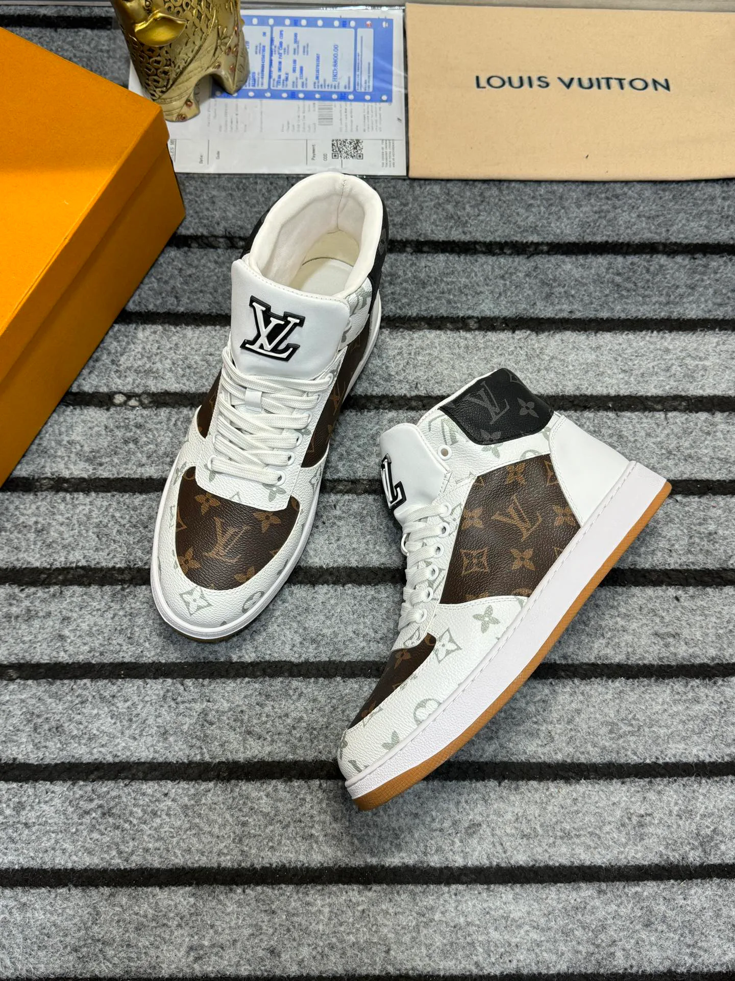 Кроссовки Мужские Louis Vuitton 261128