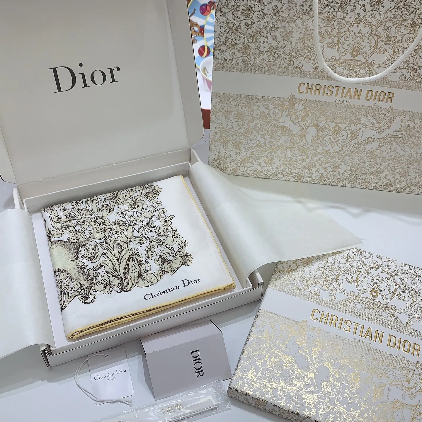 Платки Christian Dior 17987094
